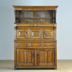 Oak tridarn cabinet, circa 1710