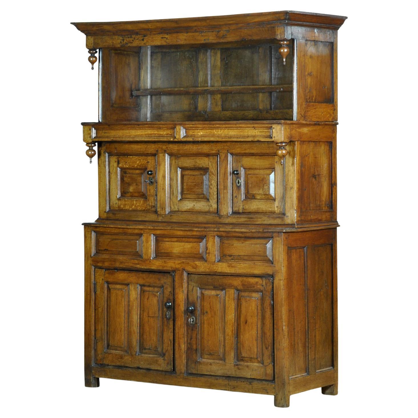 Armadio tridarn di Oak, 1710 circa