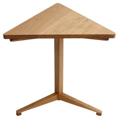OAK Triform Pedestal Beistelltisch