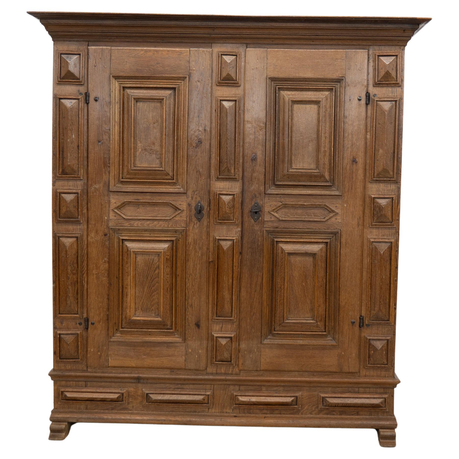 Armadio a due ante in Oak, fiammingo, 18° secolo