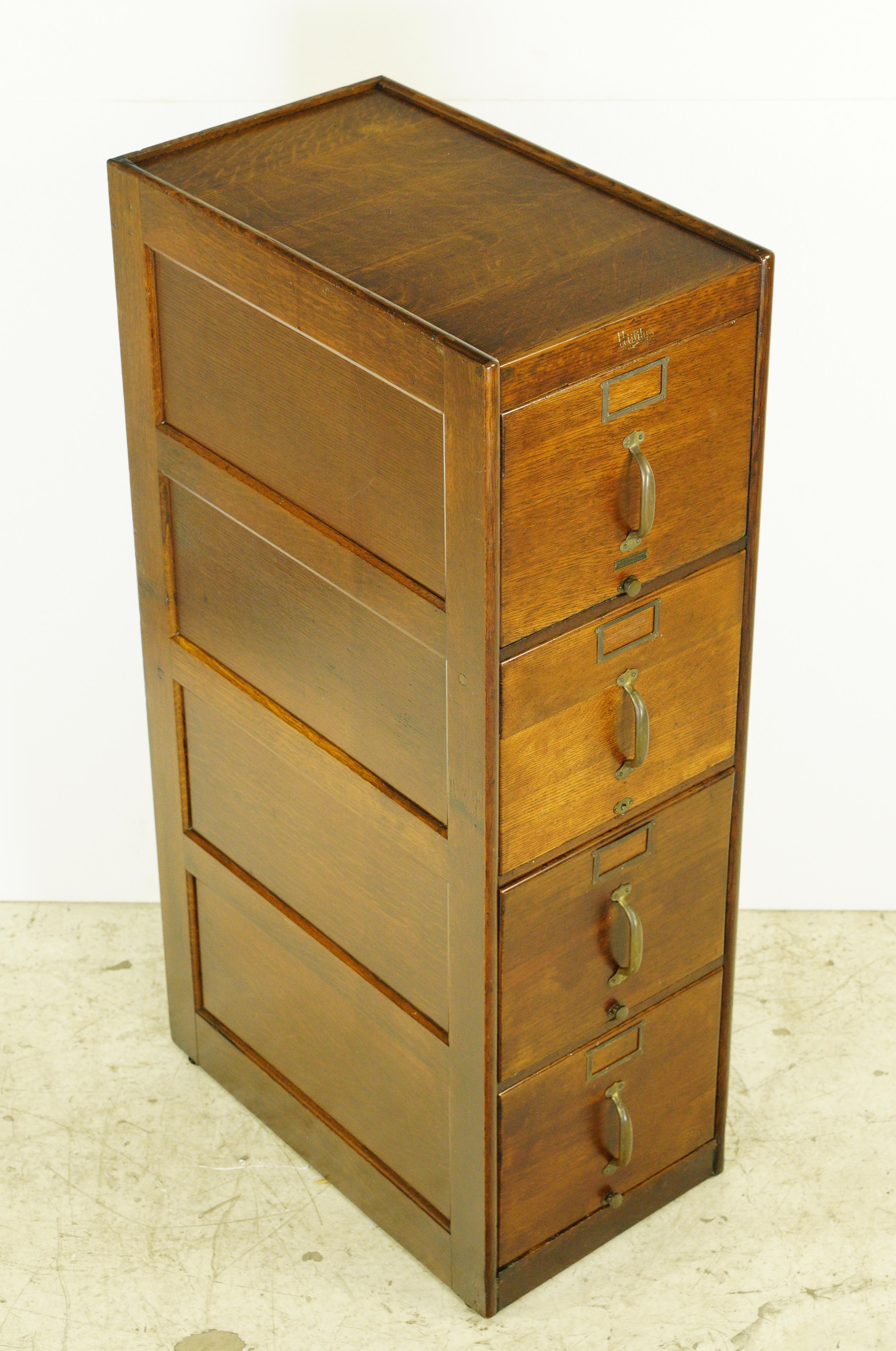 Archivador Utilitario de Roble by The C.F. Wing Company 4 Cajones en venta 2