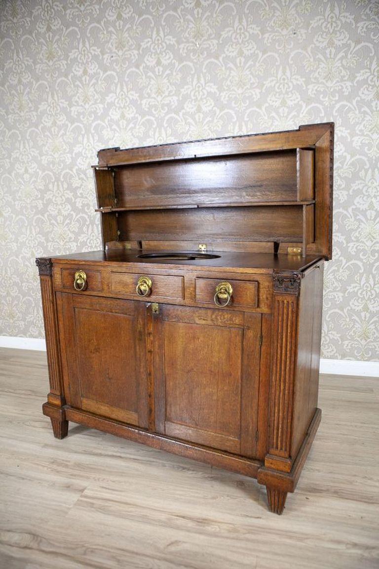 Oak Vanity Commode From the 19th Century in Brown In Good Condition For Sale In Opole, PL