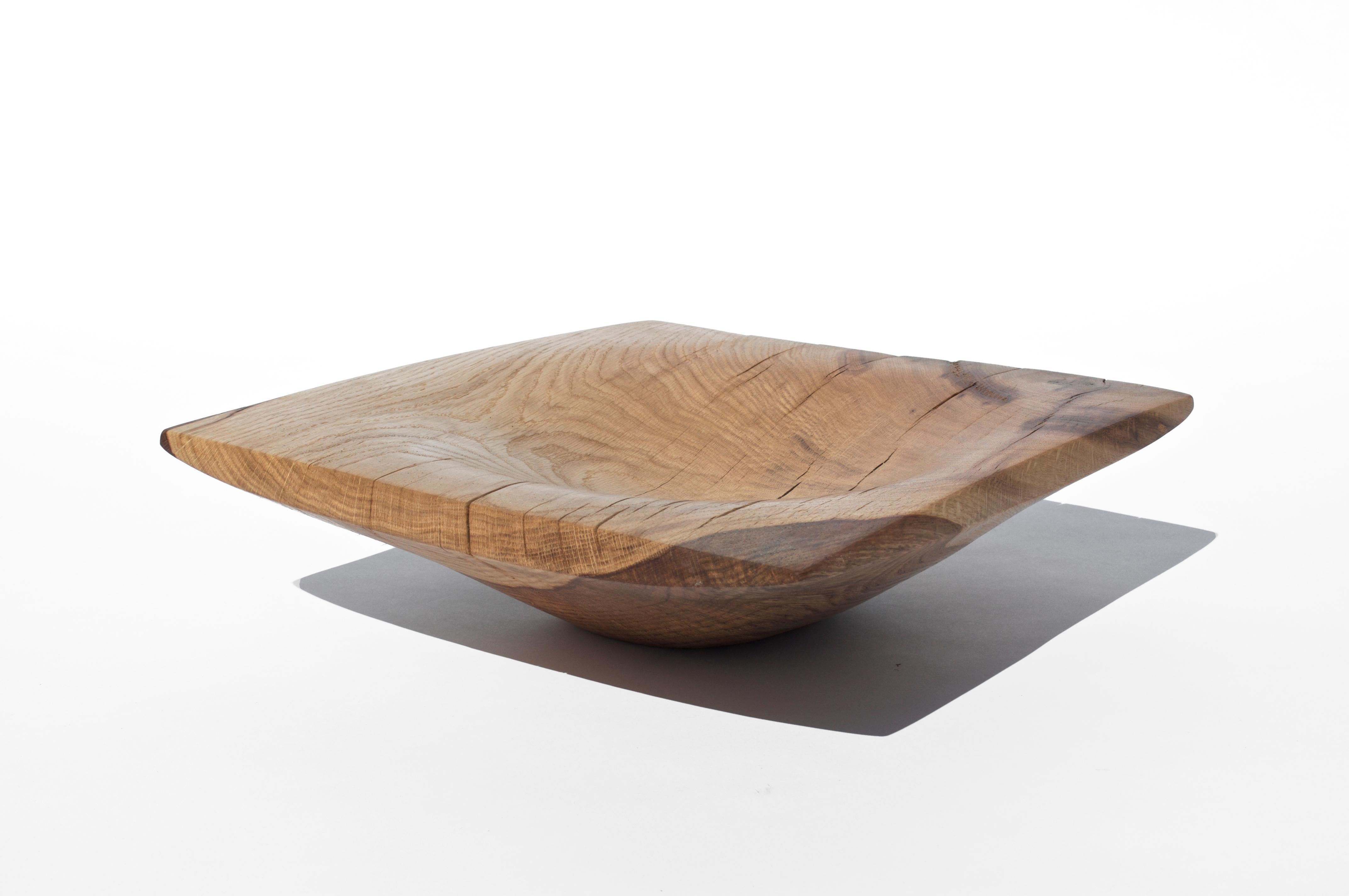 Vessel 1537 by Jörg Pietschmann
Dimensions: D 38 x W 43 x H 11.5 cm 
Materials: Oak.
Finish: polished oil finish.


In Pietschmann’s sculptures, trees that for centuries were part of a landscape and founded in primordial forces tell stories