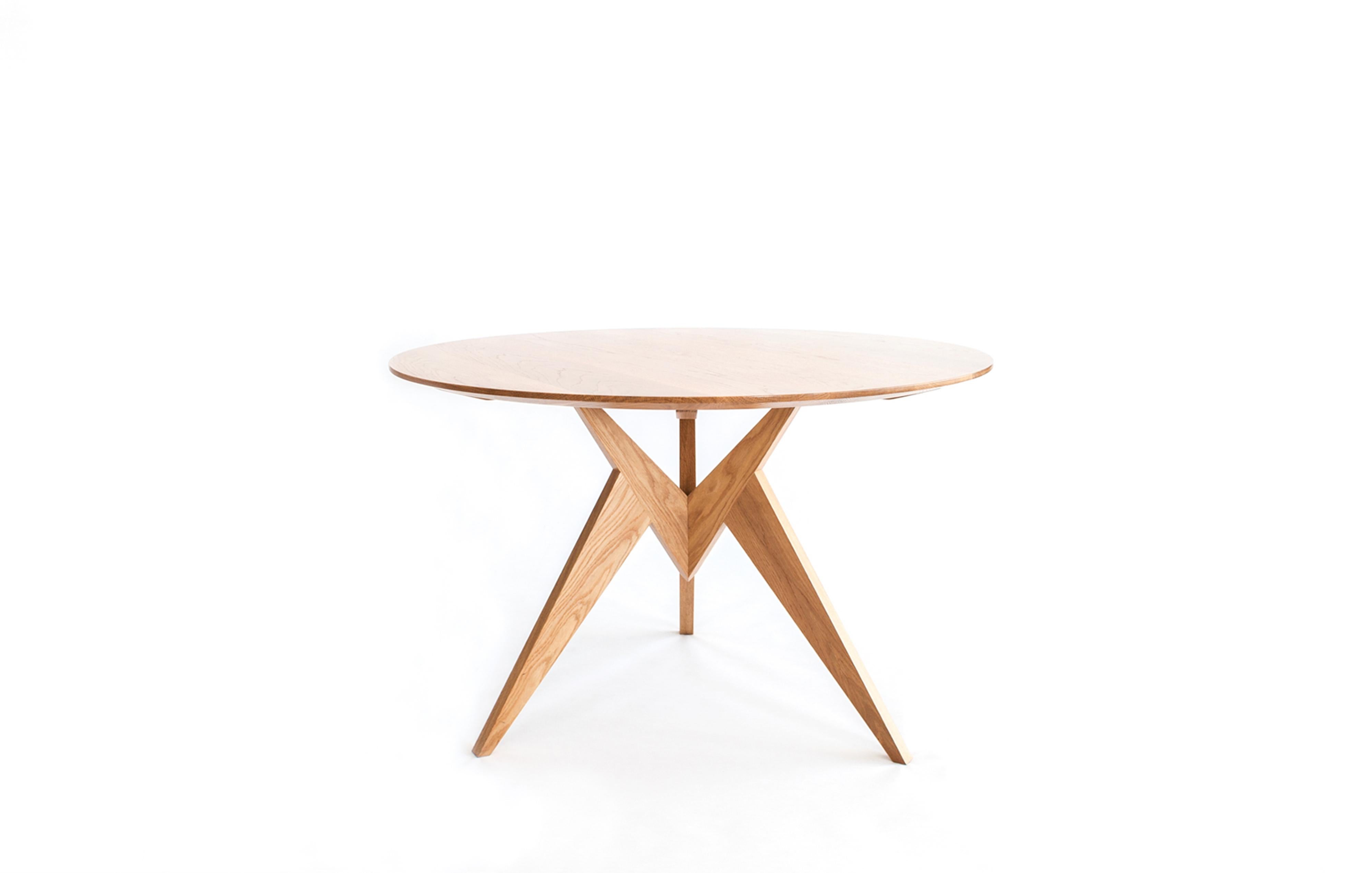 Oak Vieni dining table by Rosanna Ceravolo
Dimensions: W 120 x D 120 x H 75 cm
Materials: 30mm solid american oak, polyurethane spray finish.
Also available in different dimensions and materials.

Inspired by Italian modernist design of the