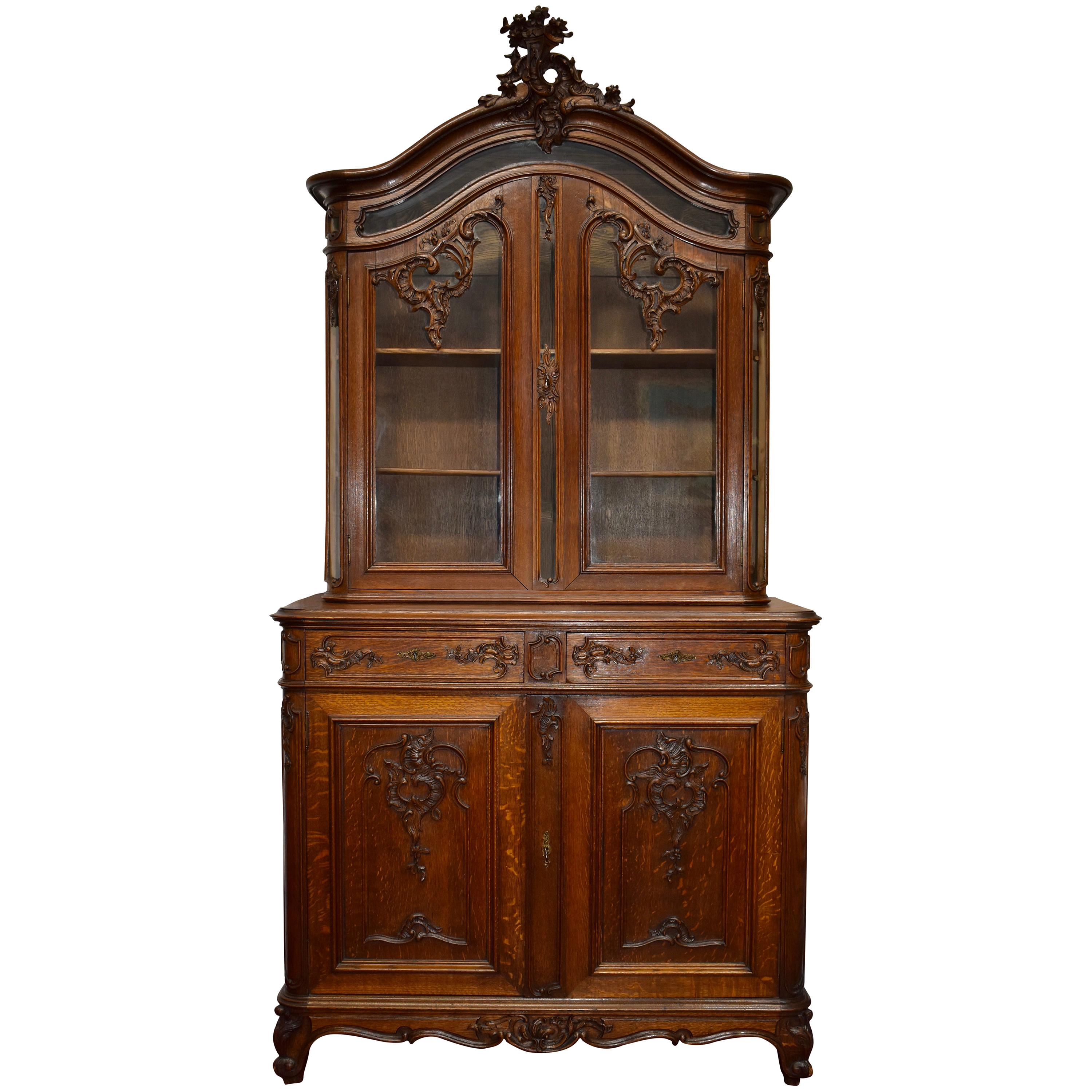 Vitrine aus Eichenholz, um 1860 im Angebot