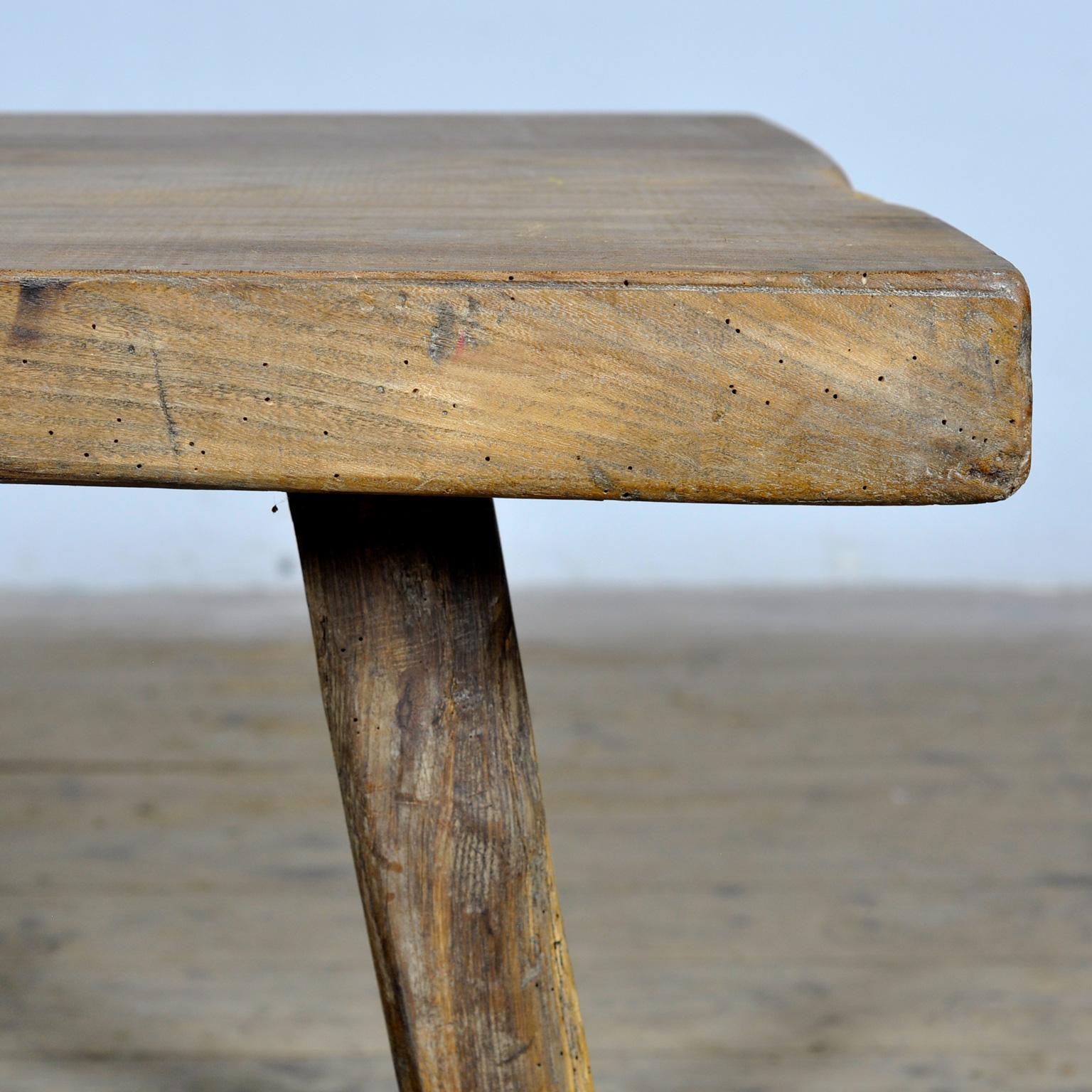 Chêne Table Wabi Sabi en Oak, années 1930 en vente