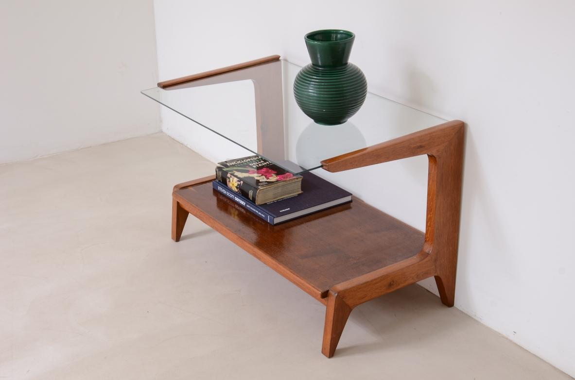 Mid-Century Modern Oak wall coffee table attributed to Gio ponti en vente