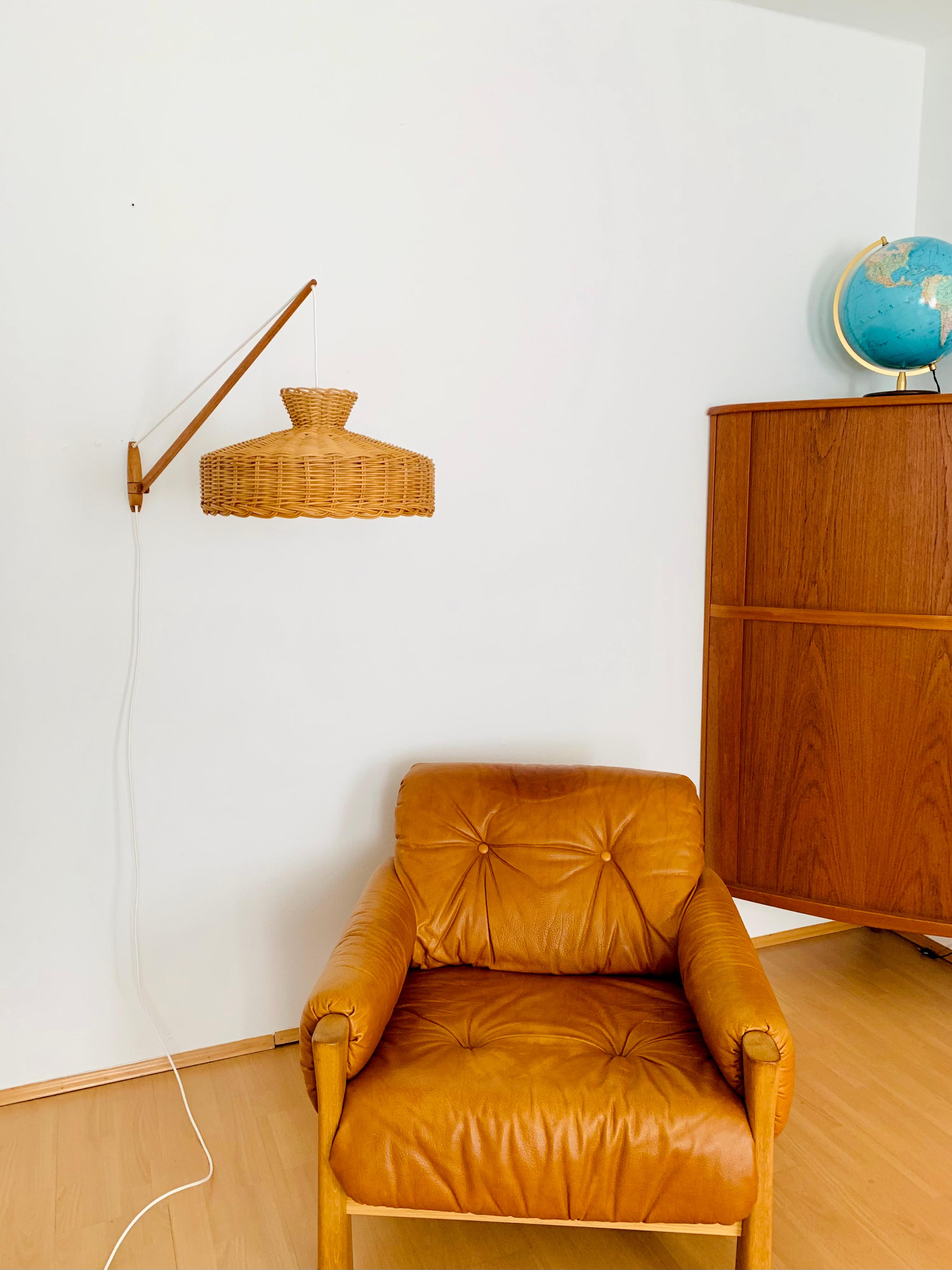 Oak Wall Lamp by Uno and Östen Kristiansson for Luxus In Good Condition In München, DE
