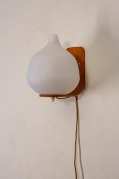Oak Wall Lamp by Uno & Östen Kristiansson, Luxus Vittsjö, Sweden 1950's