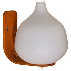 Lampada da parete Oak di Uno & Östen Kristiansson, Luxus Vittsjö, Svezia, anni '50