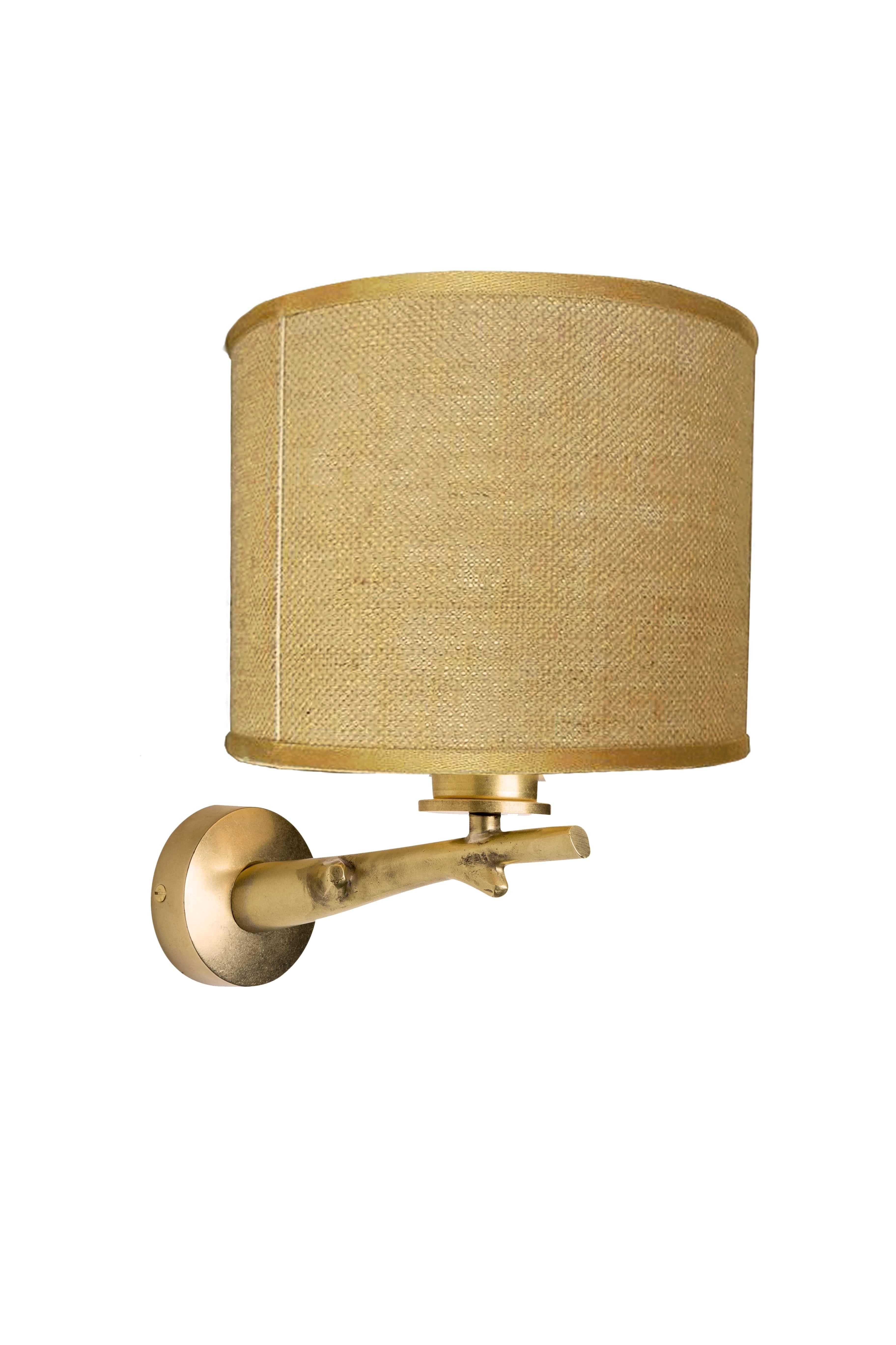 Italian Oak wall light with casting brass structure and fabric lamp shade For Sale