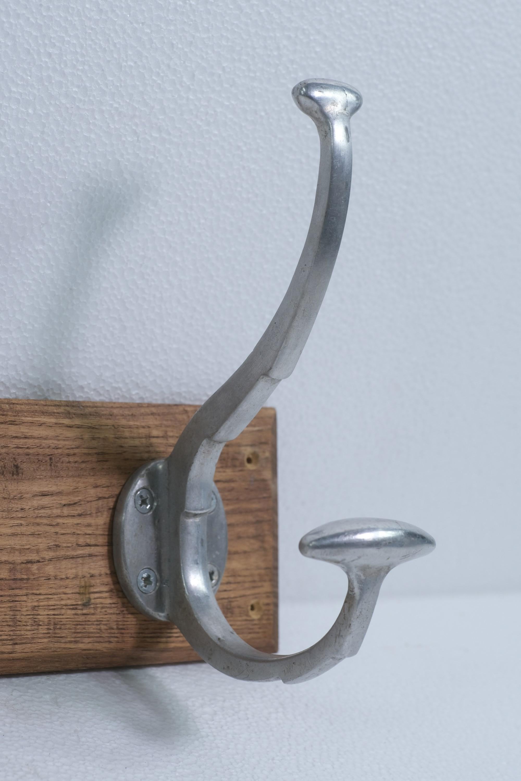 Oak Wall Mount Coat Hat Rack 3 Aluminum Hooks European In Good Condition For Sale In New York, NY