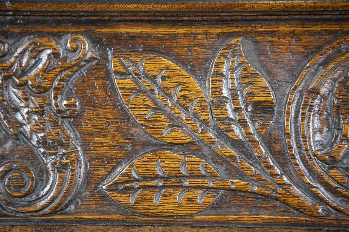 Richly Carved Oak Wardrobe From the Turn of the 19th and 20th Centuries 3