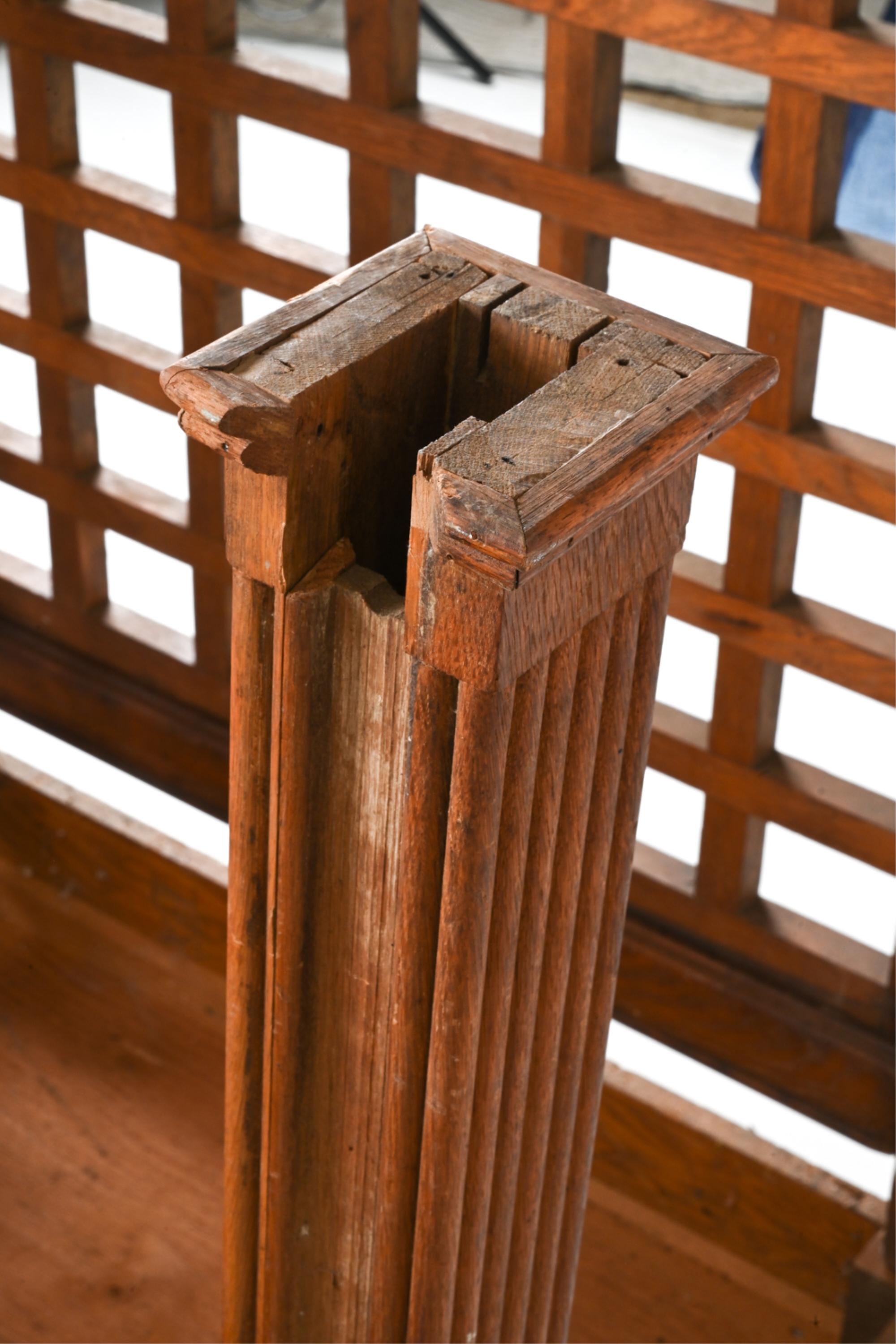 Oak Witness Box from a New England Courthouse, c. 1900 For Sale 7