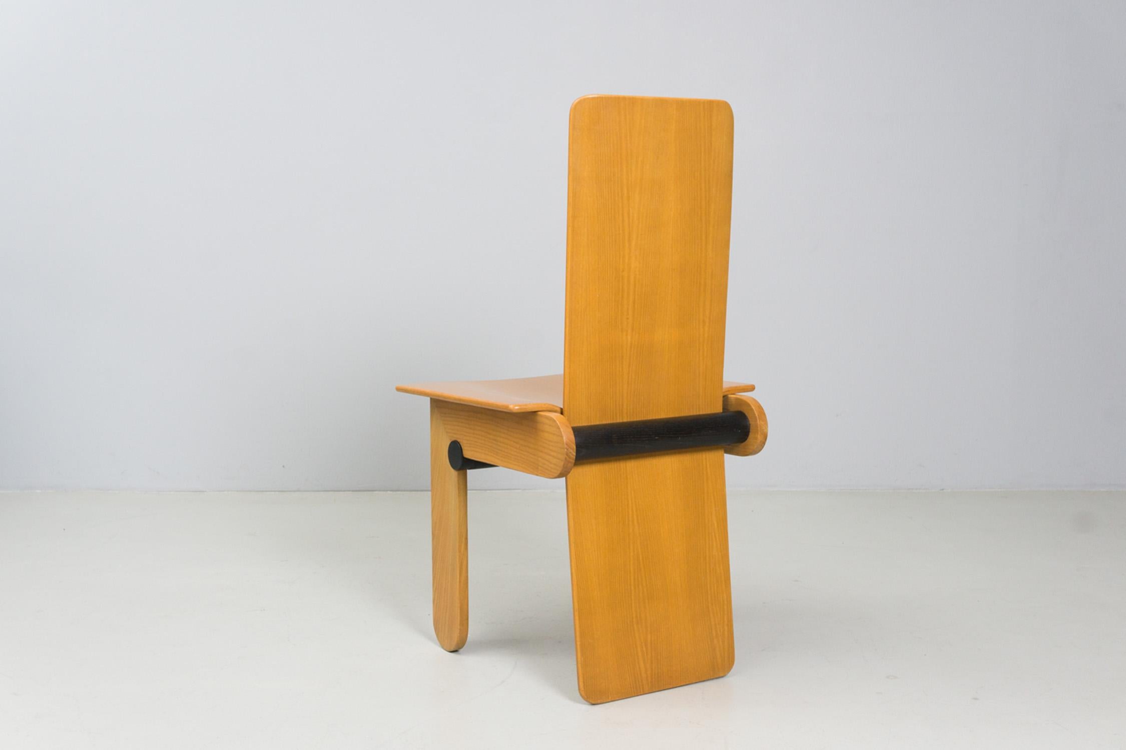 Italian Oak Wood Chairs by Carlo Scarpa/ Gavina 1974 For Sale