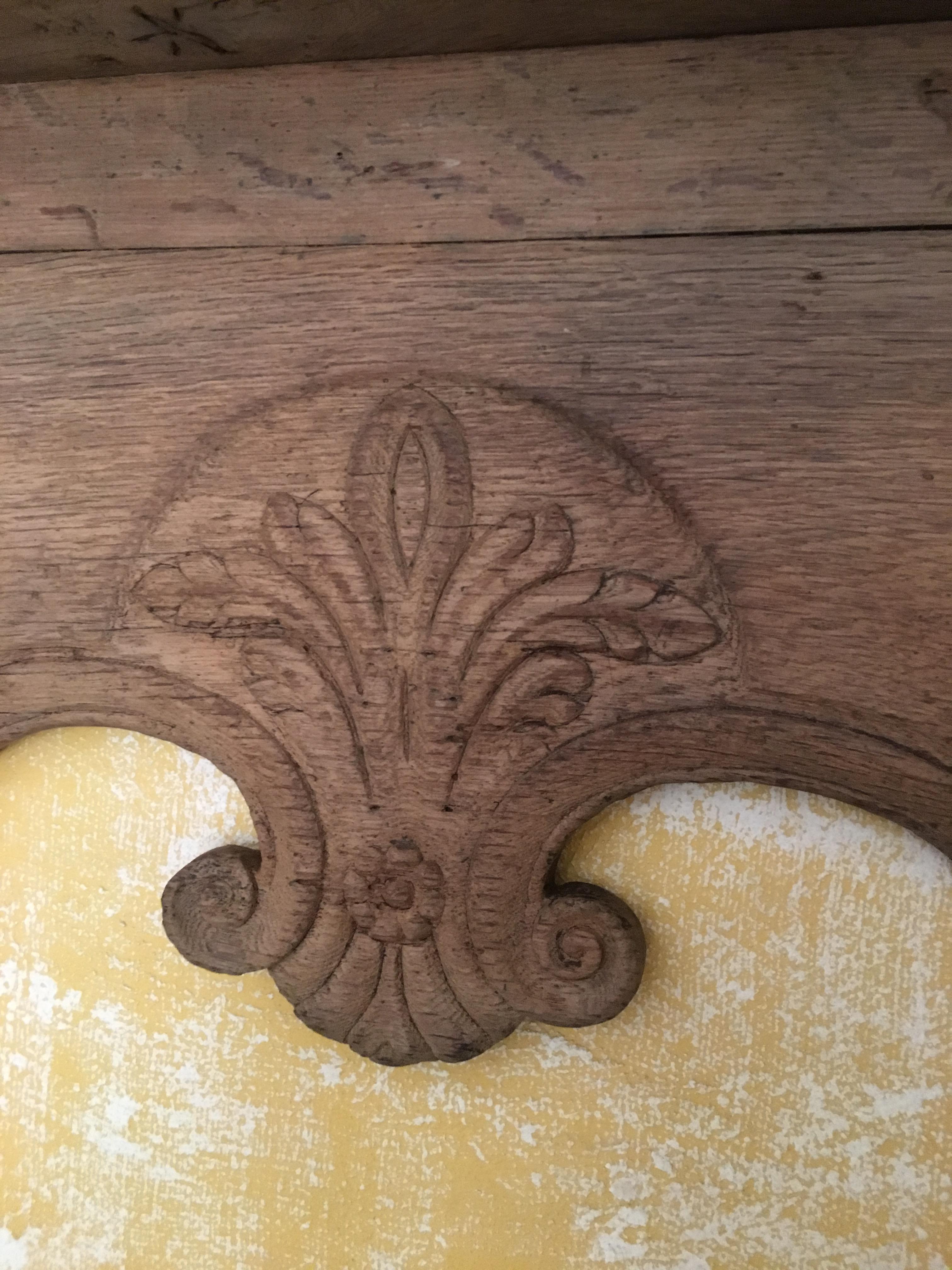 Oak Wood French Shelf or Wall Console from 1890s In Excellent Condition For Sale In Florence, IT