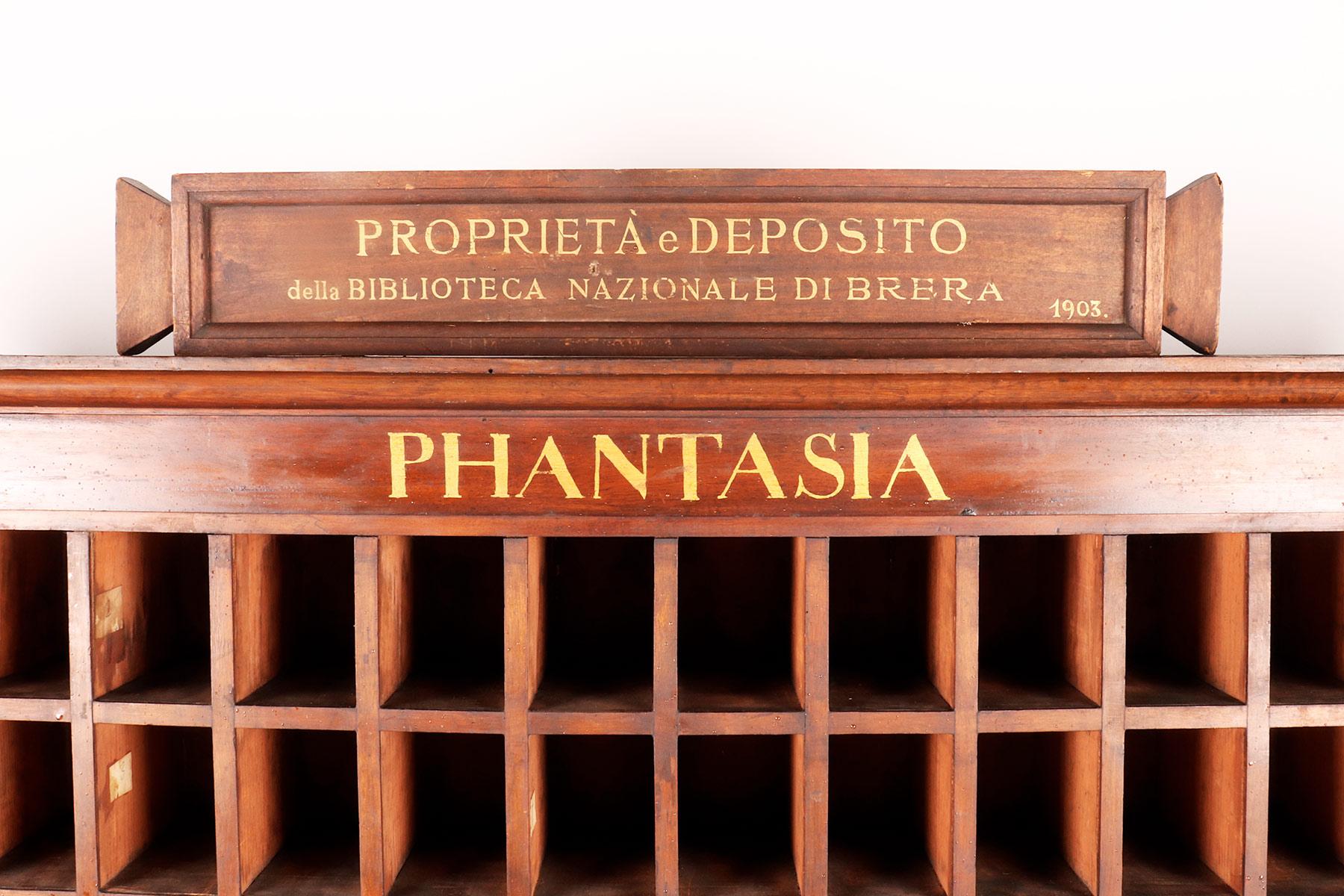 20ième siècle Meuble de bibliothèque en bois de chêne, Milan, Italie, 1903  en vente