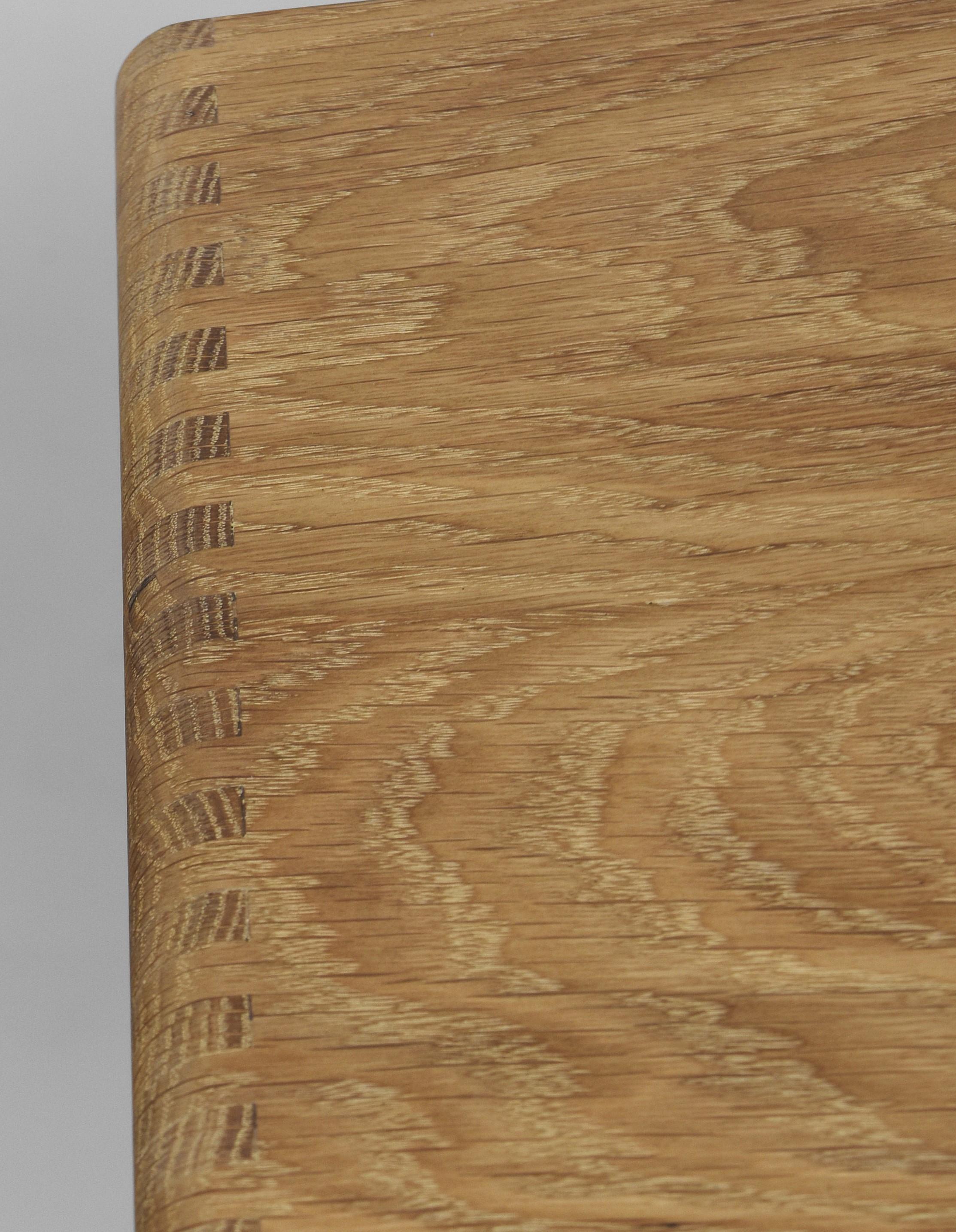 Mesa auxiliar de madera de roble Países Bajos By Sordile Siglo XXI y contemporáneo en venta