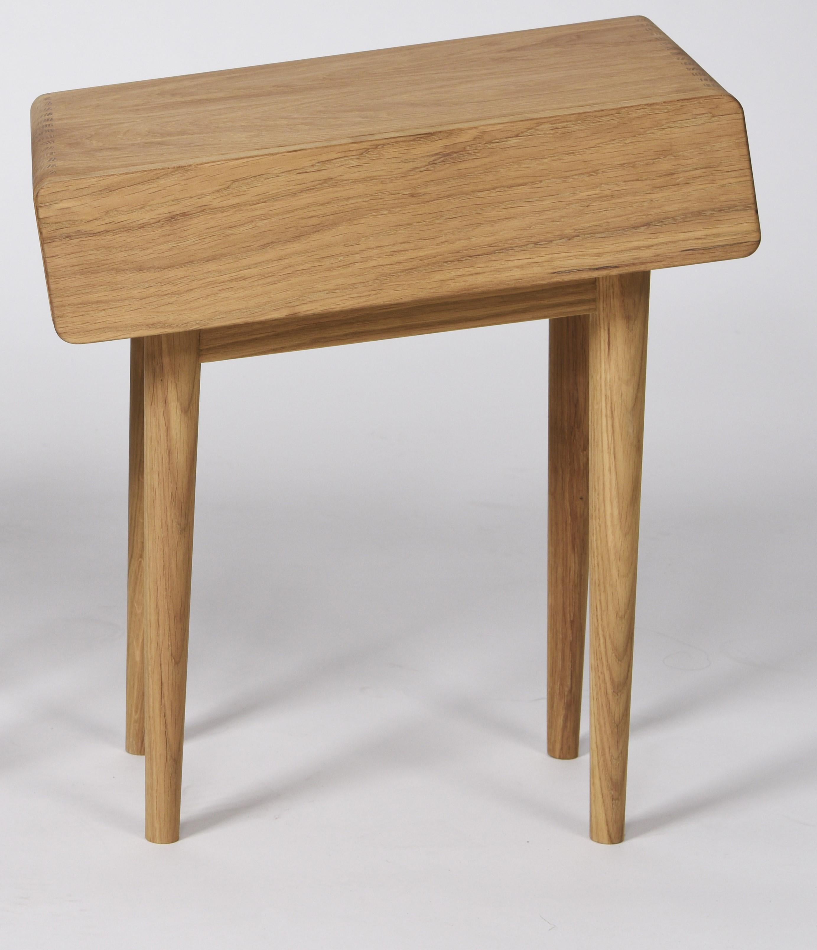 Mesa auxiliar de madera de roble Países Bajos By Sordile en venta 1