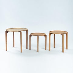 Mesas nido Art Déco redondas de madera de roble Escuela de Ámsterdam, 1920, Países Bajos