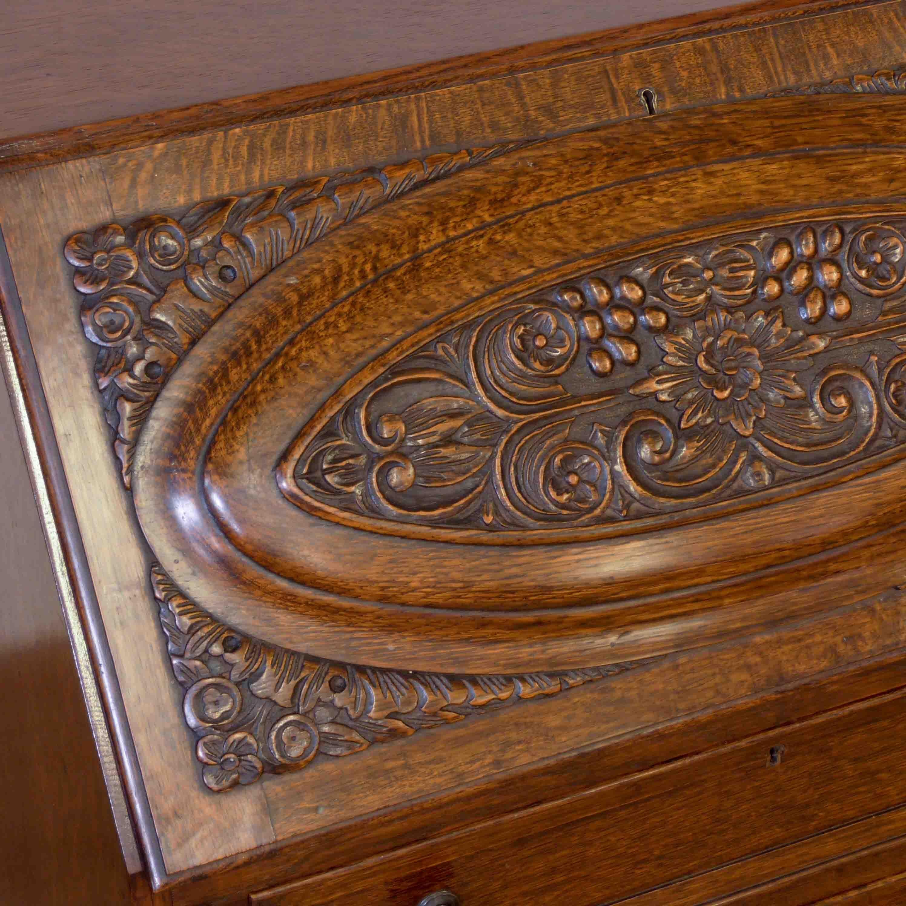 Early 20th Century Oak Writing Bureau For Sale