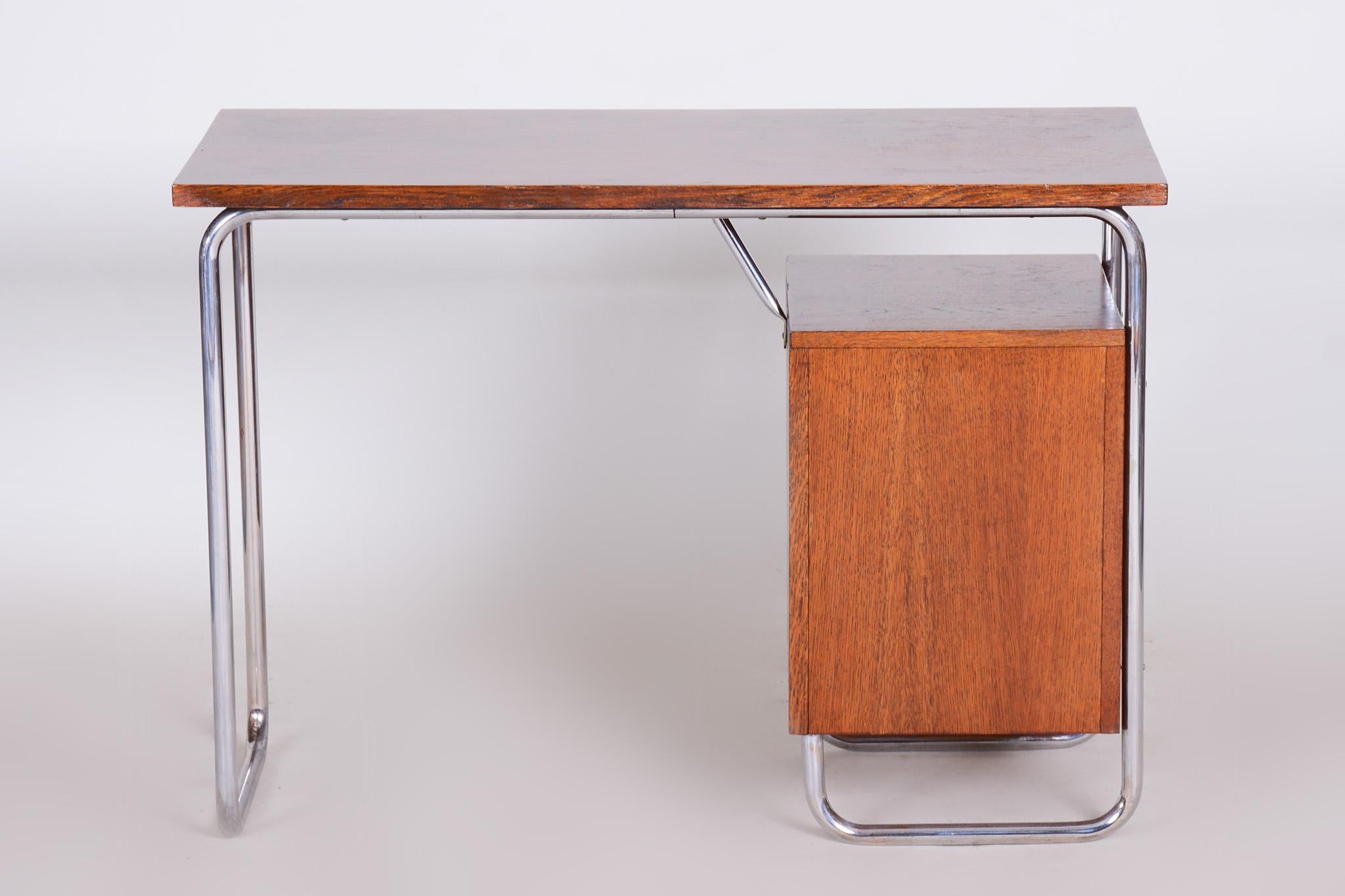 Oak Writing Desk Made in 1930s Czechia by Robert Slezak, Bauhaus Style, Restored 4