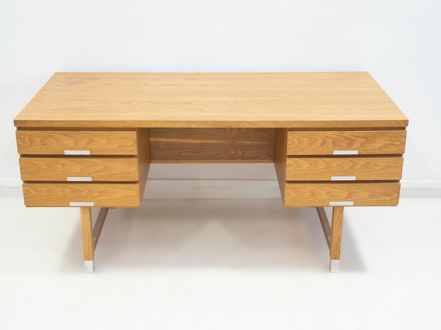 Mid-Century Modern Oak Writing Desk with Aluminum Details Attributed to Kai Kristiansen For Sale