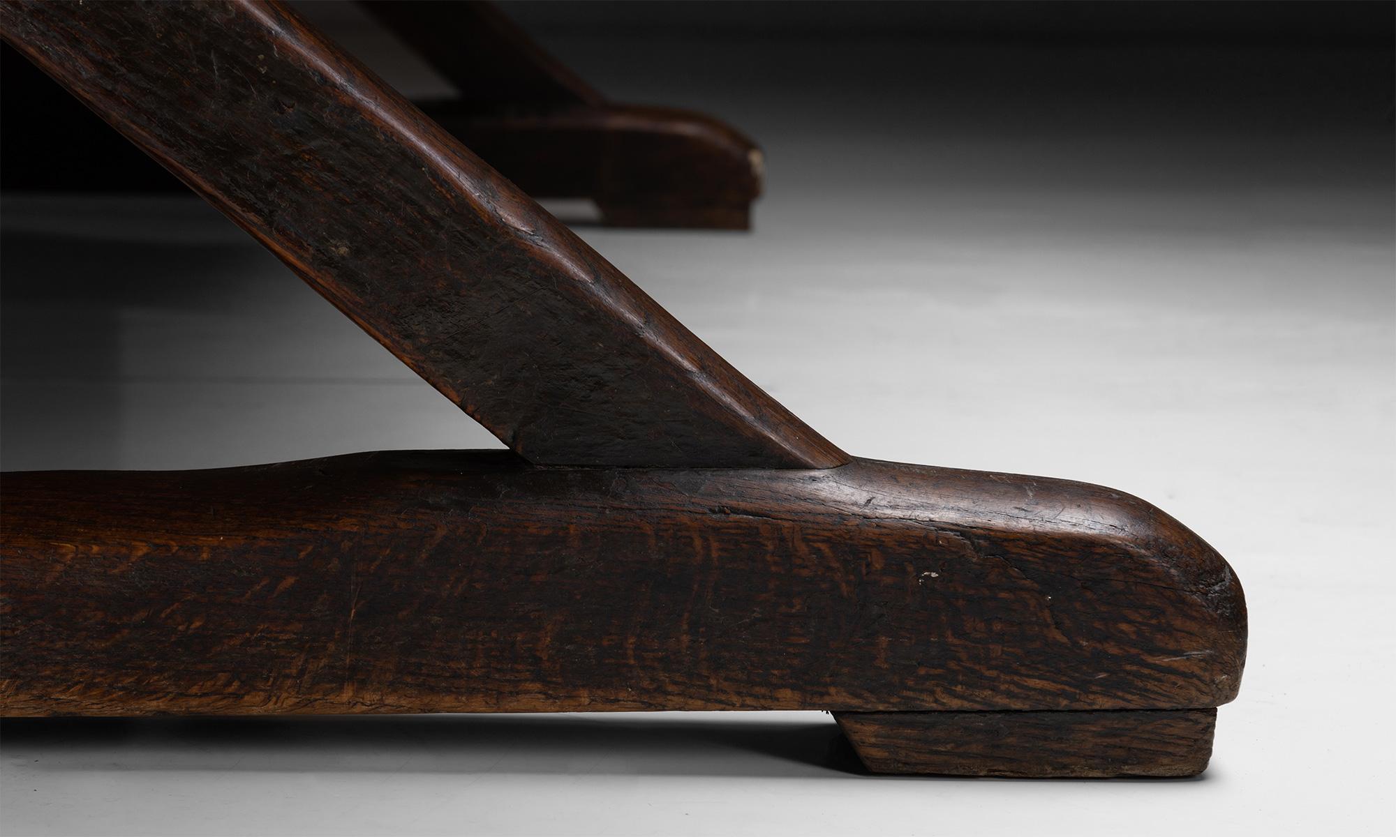 Oak X-Frame Dining Table, England Circa 1880 In Good Condition In Culver City, CA