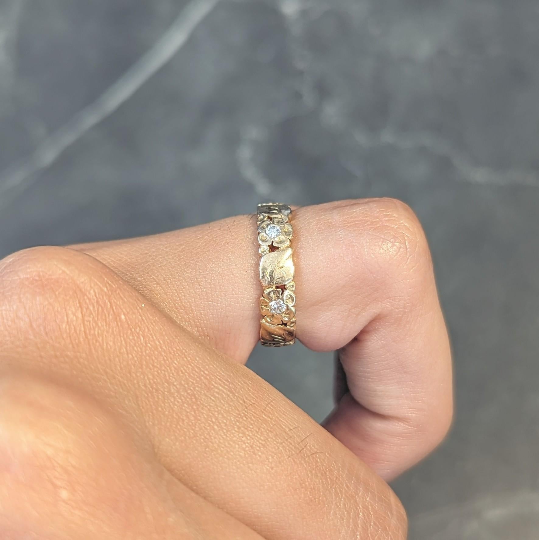 Oakes Arts & Crafts Diamond 14 Karat Yellow Gold Antique Floral Band Ring 5