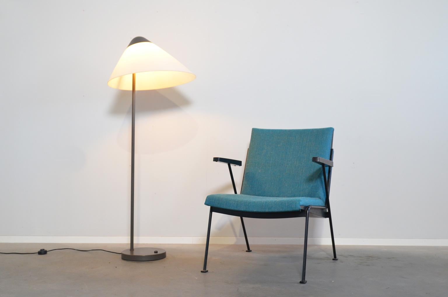 Mid-Century Modern Wim Rietveld Oase Chair model 1401 for Dutch firm Gispen 