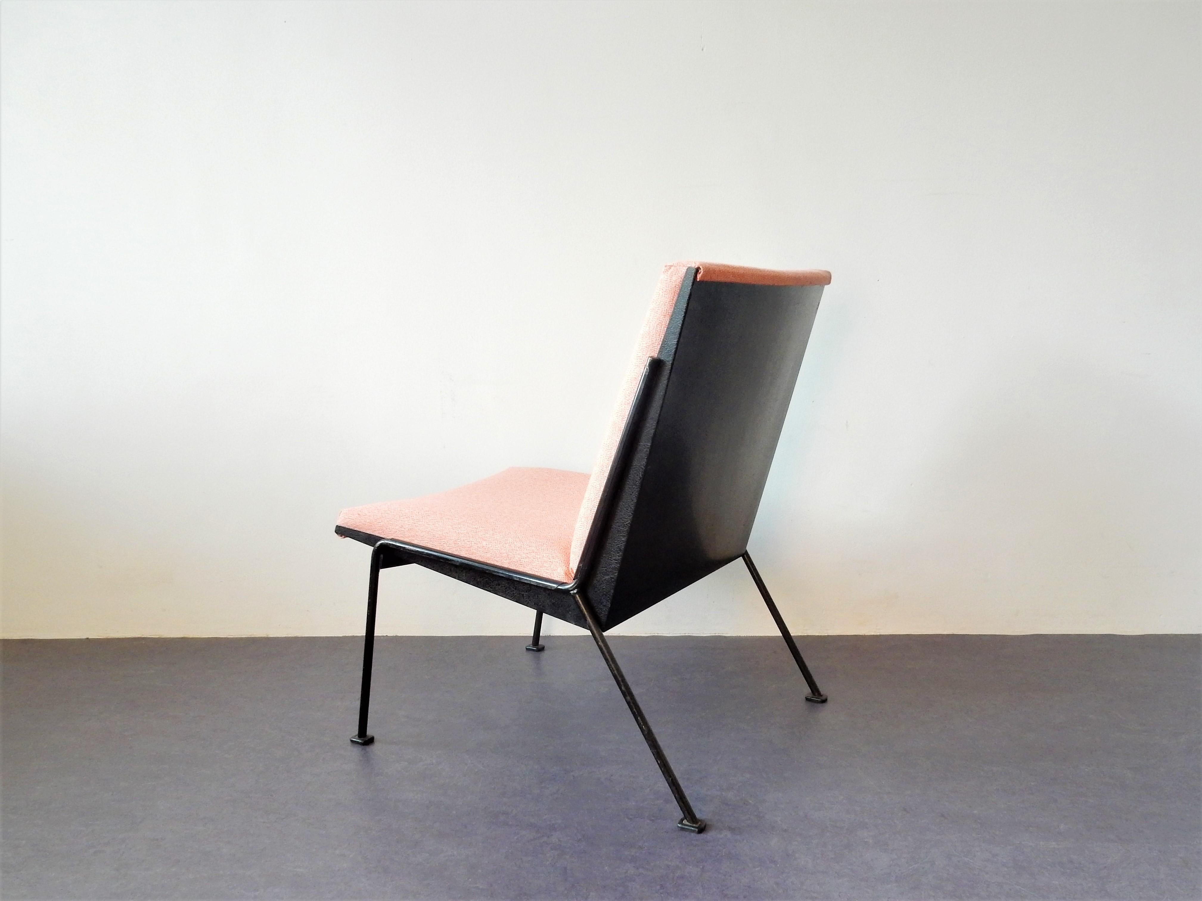 'Oase' Lounge Chair by Wim Rietveld for Ahrend de Circel, 1950s In Good Condition For Sale In Steenwijk, NL