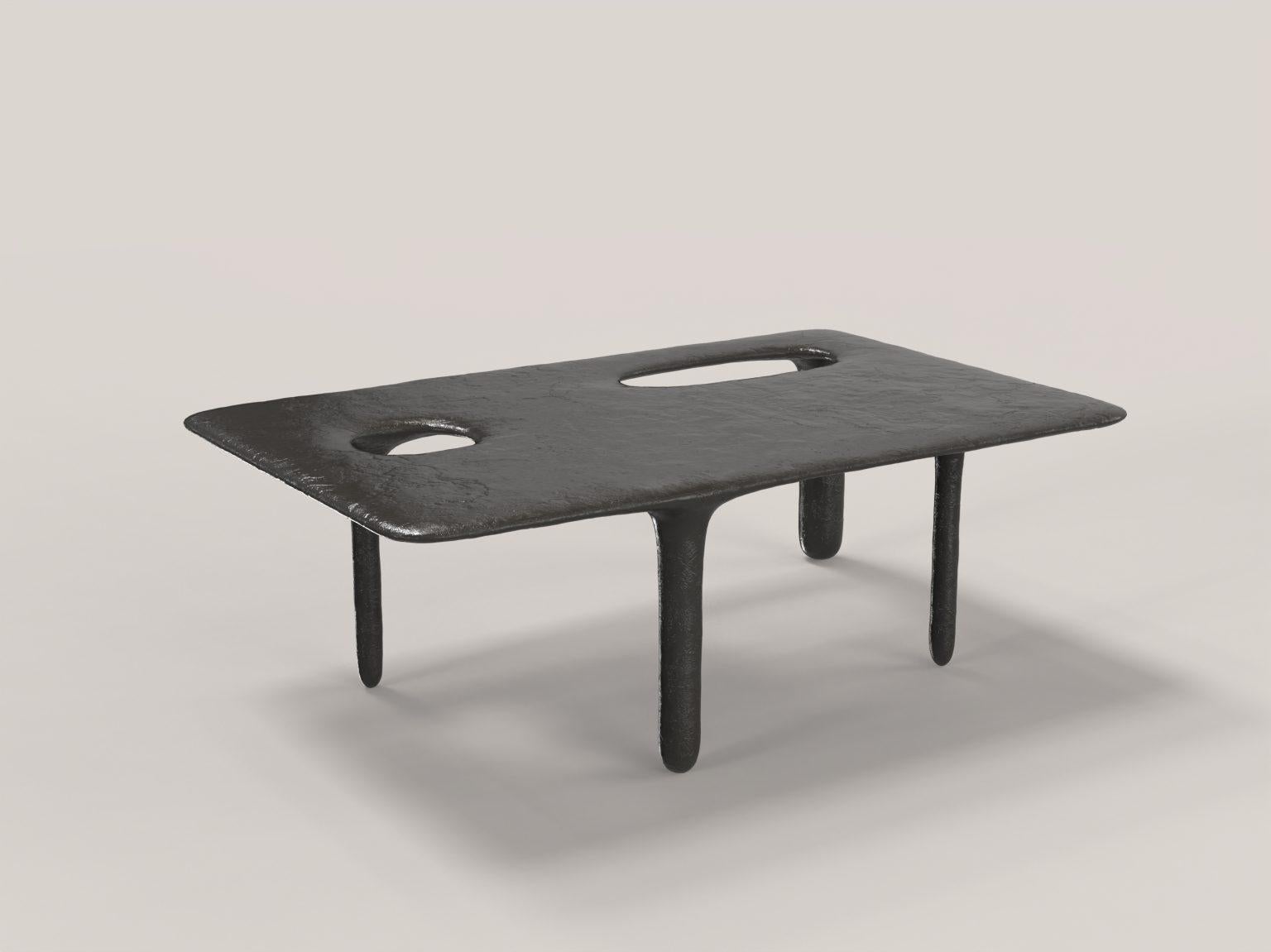 Oasi V2 Low table by Edizione limitata.
Limited Edition of 15 + 3 pieces. Signed and numbered.
Dimensions: D 50 x W 80 x H 28 cm.
Materials: cast bronze.

Edizione Limitata, that is to say “Limited Edition”, is a brand promoting and developing