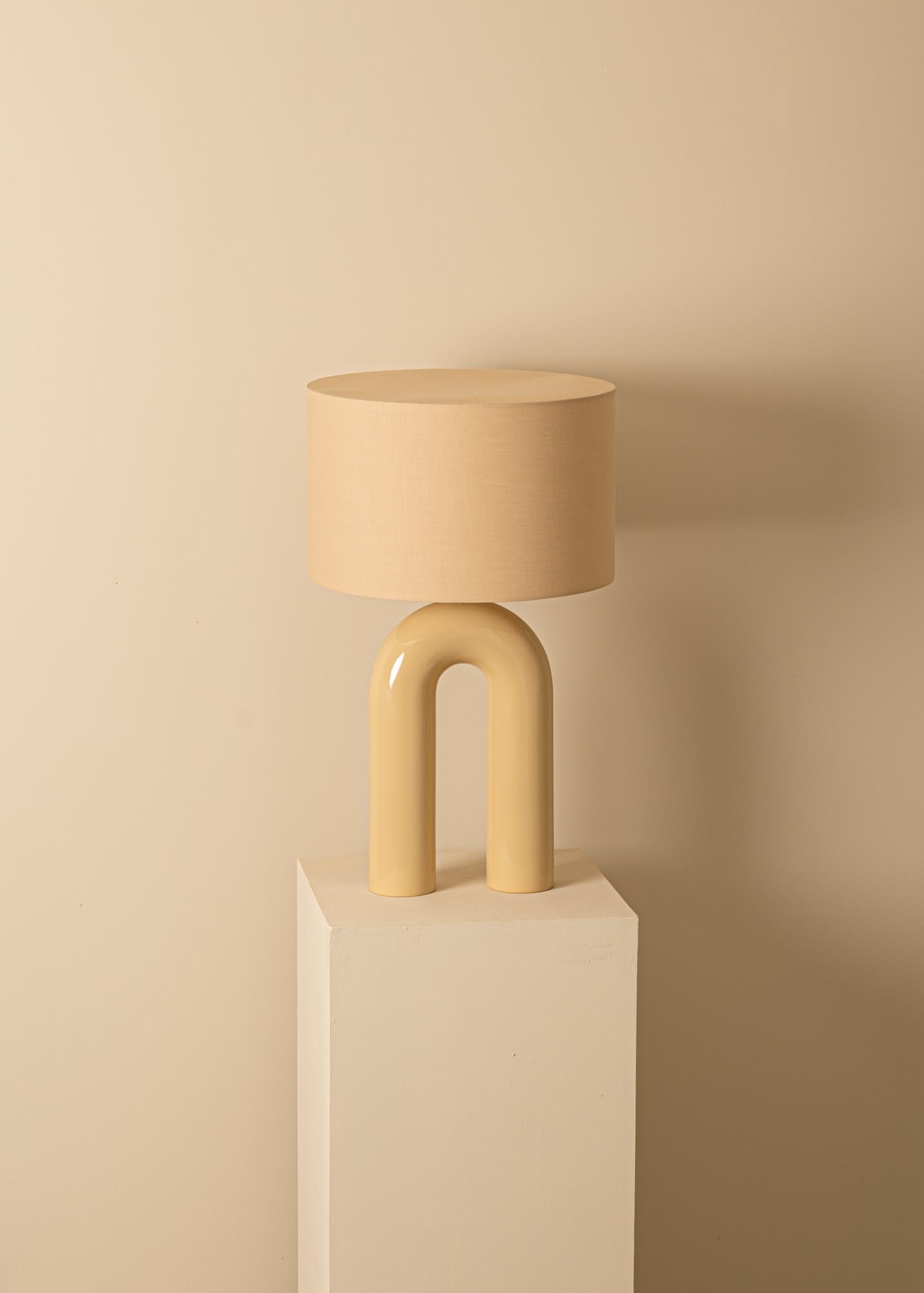 Oat Ceramic Arko Table Lamp by Simone & Marcel
Dimensions: Ø 40 x H 67 cm.
Materials: Cotton lampshade and ceramic.

Also available in different marbles and ceramics. Custom options available on request. Please contact us. 

All our lamps can be