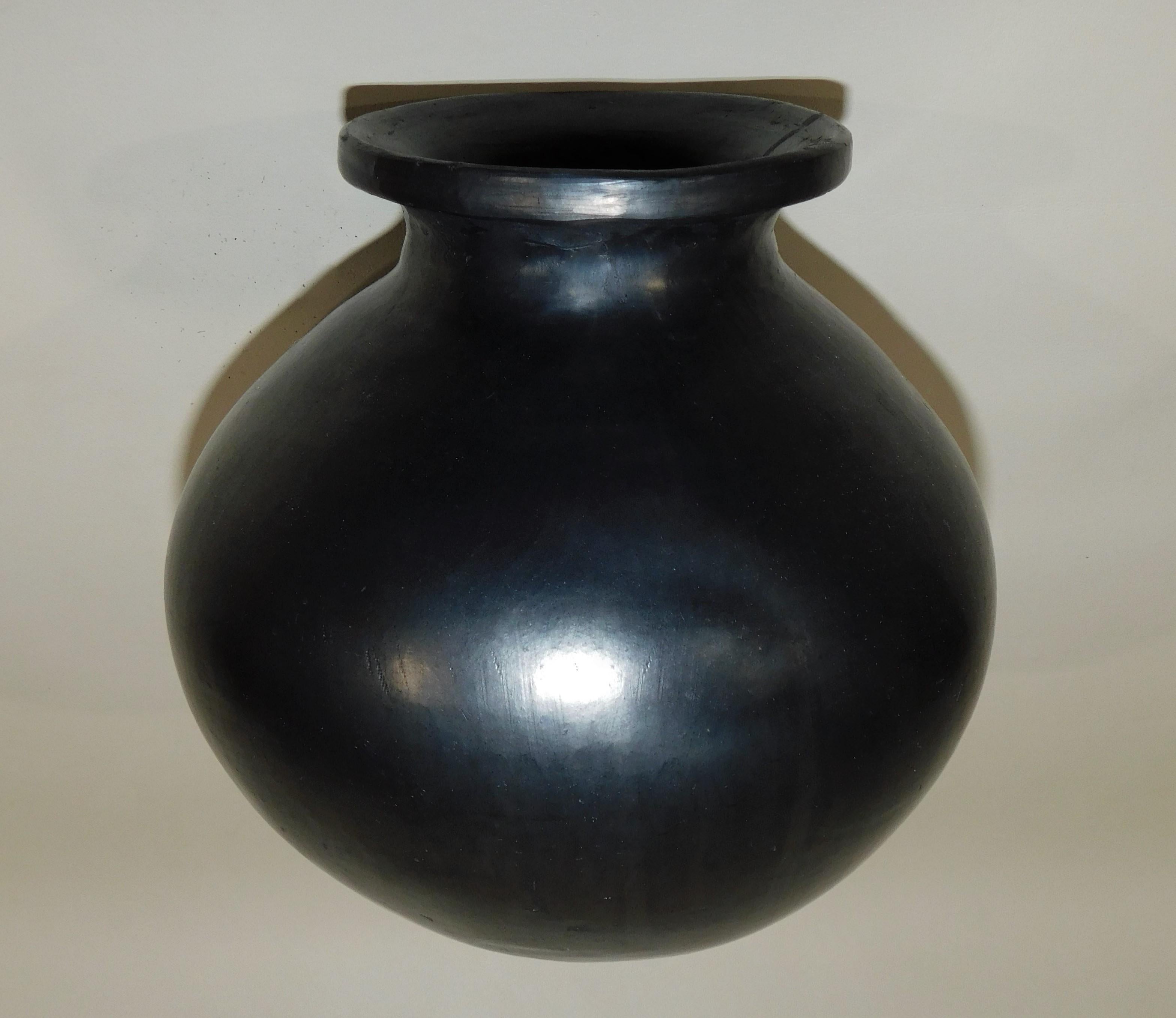 Oaxaca Mexico Large Black Art Pottery Vase Signed Dona Rosa 12