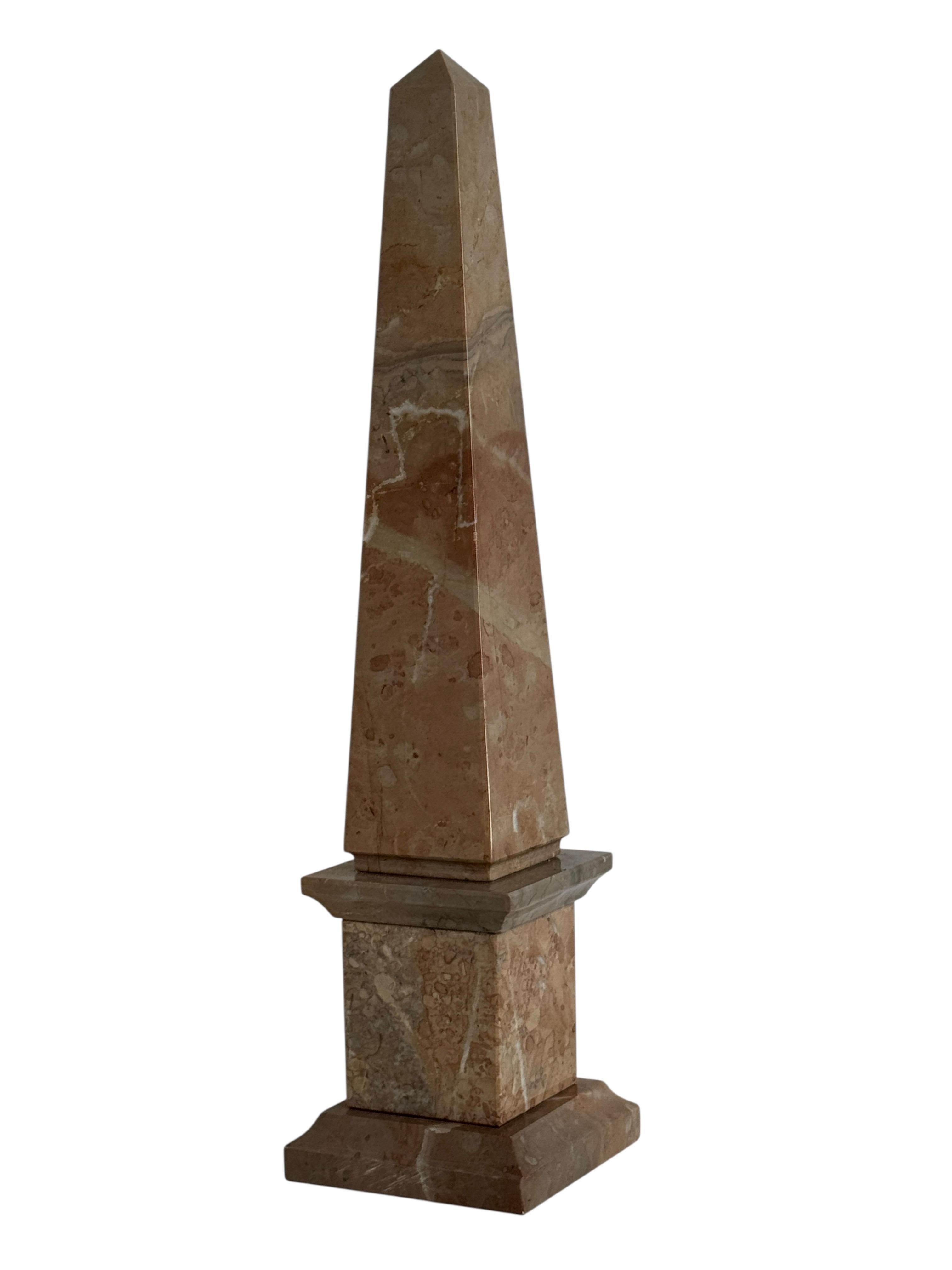 Néoclassique Sculpture Obélisque Marbré Marron et Blanc, Antique France 1900s en vente