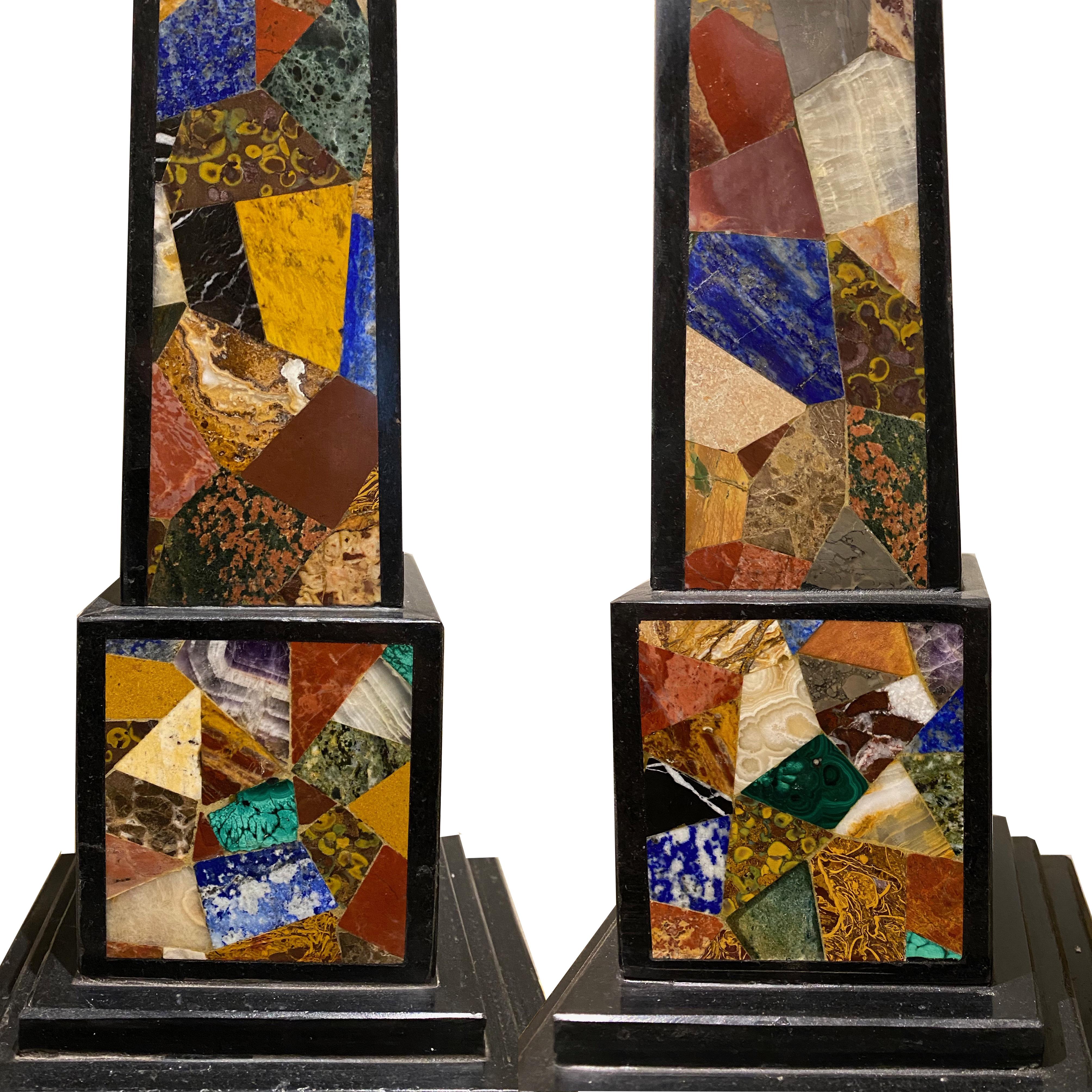 This Victorian pair of obelisks is with only one side with colored marble inlay including lapis lazuli, malachite.
Base and body back marble H 75 cm on square base 18 x 18 cm
You will enjoy the quality of these colored stones and create with this