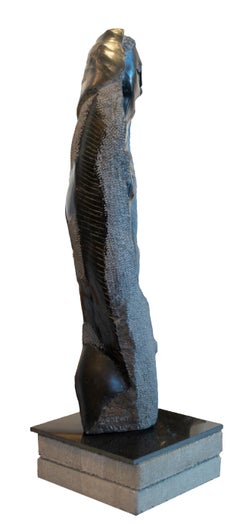 Original signierte Shona-Skulptur „Fish Totem“ aus Stein von Obert Mukumbi