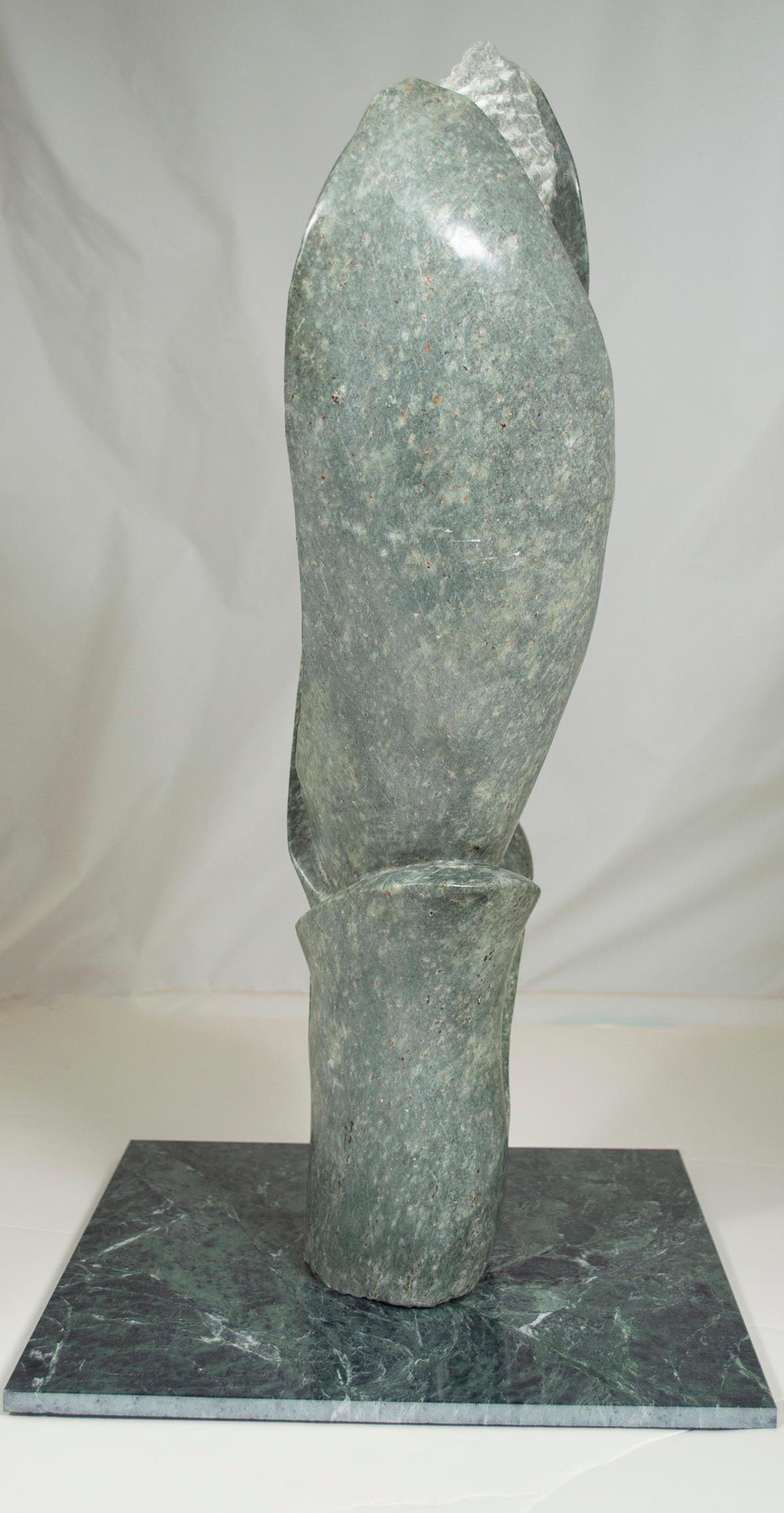 Sculpture originale Shona en pierre signée Obert Mukumbi en vente 1