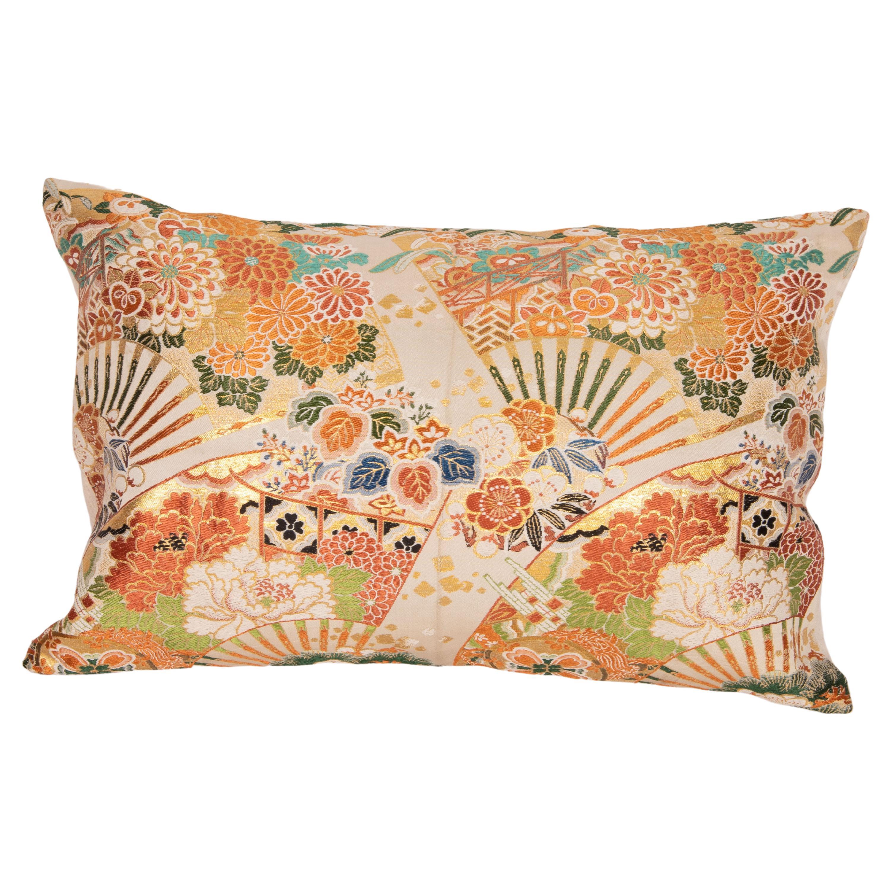 Fine Japanese Lacquer Takamakura Geisha Pillow, First Half of the 20th
