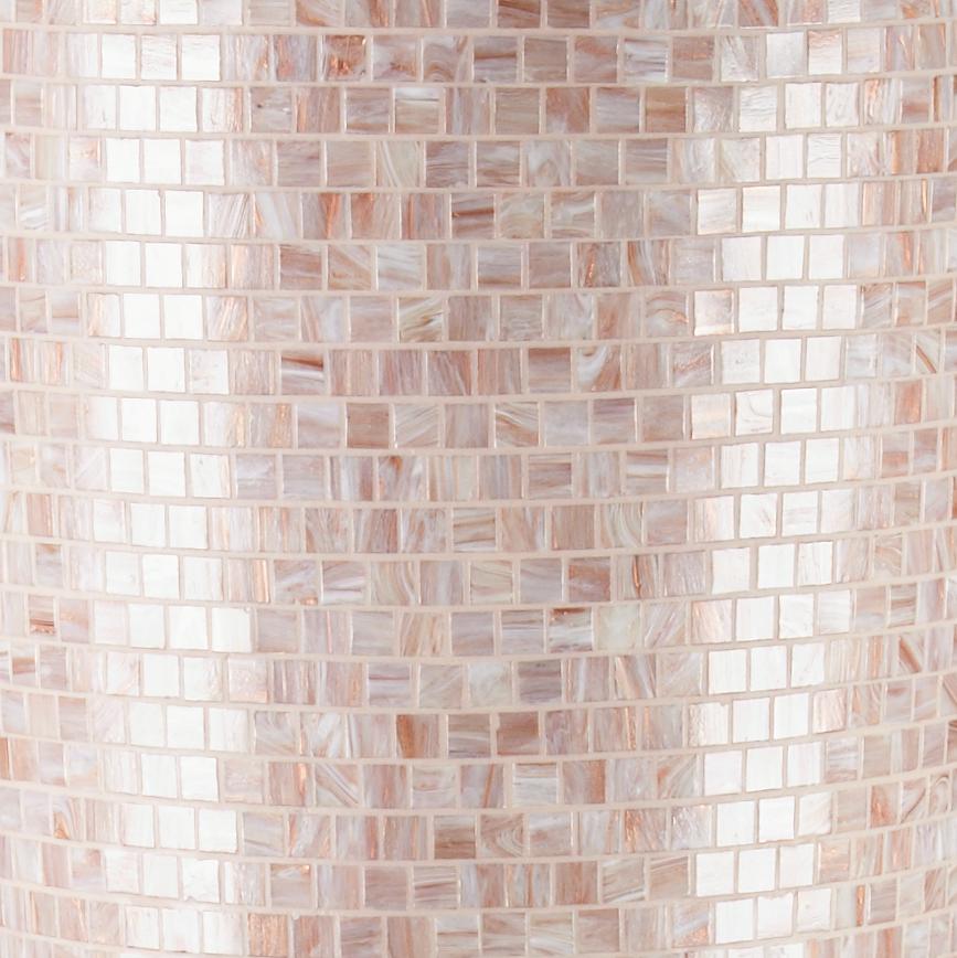 The Bisazza mosaic tiles, famous all over the world, meet the majestic dimension of VG pots, thereby creating a lovely collection, which is sophisticated and unique, able to transform any environment into authentic luxury, refined and extremely