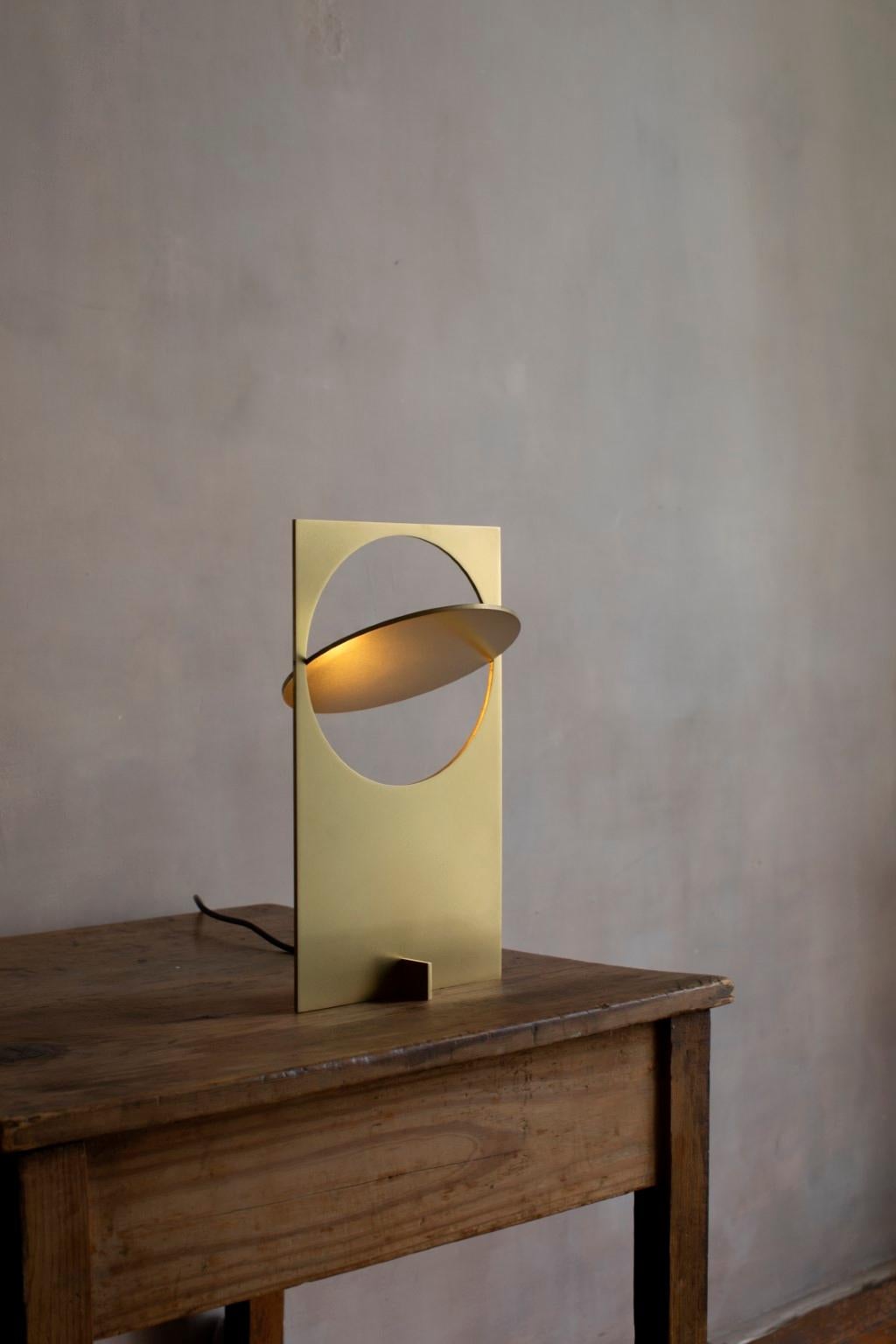 OBJ-01 Brass Table Lamp by Manu Bano For Sale 1