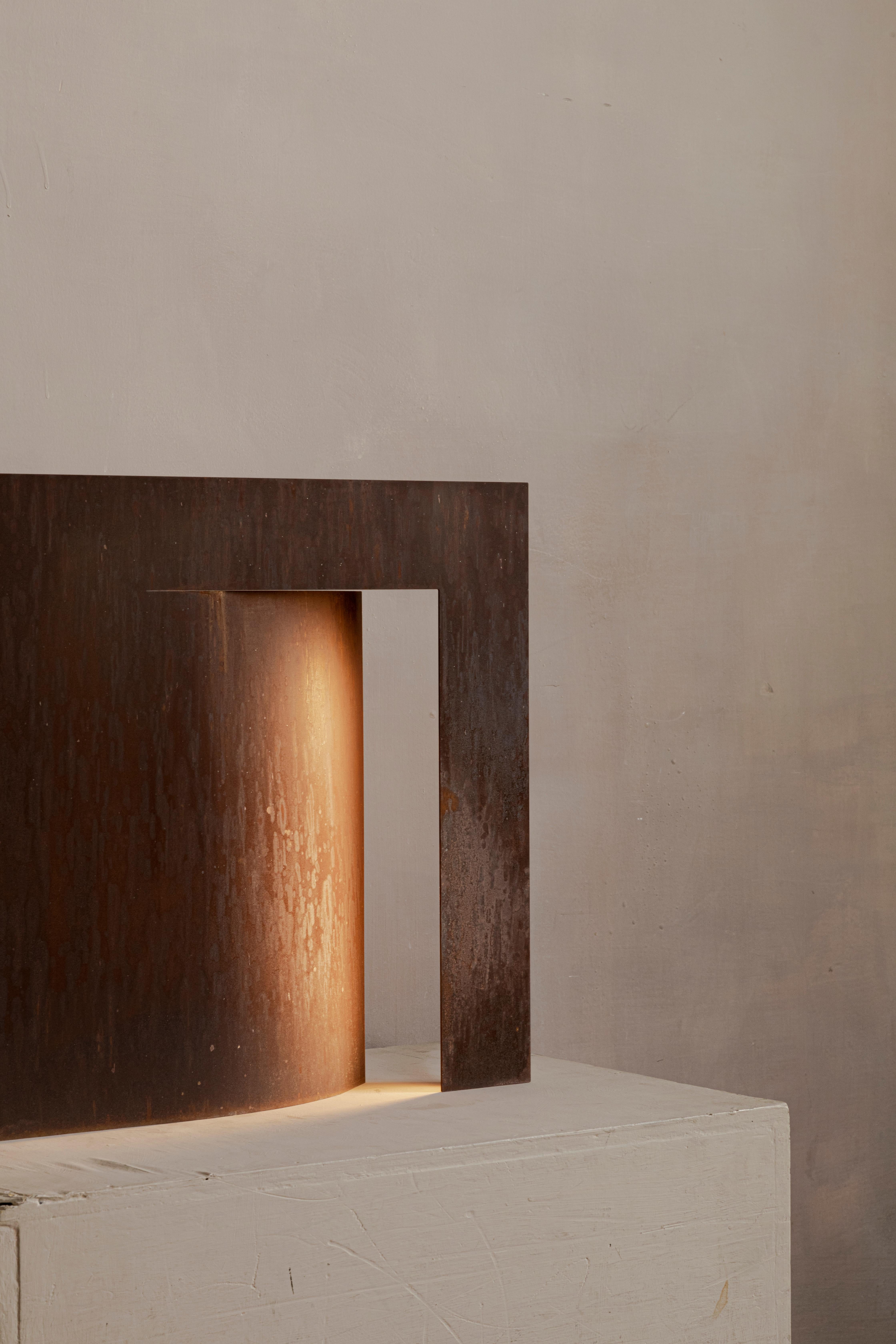 OBJ-03 Lámpara de mesa de acero by Manu Bano Siglo XXI y contemporáneo en venta