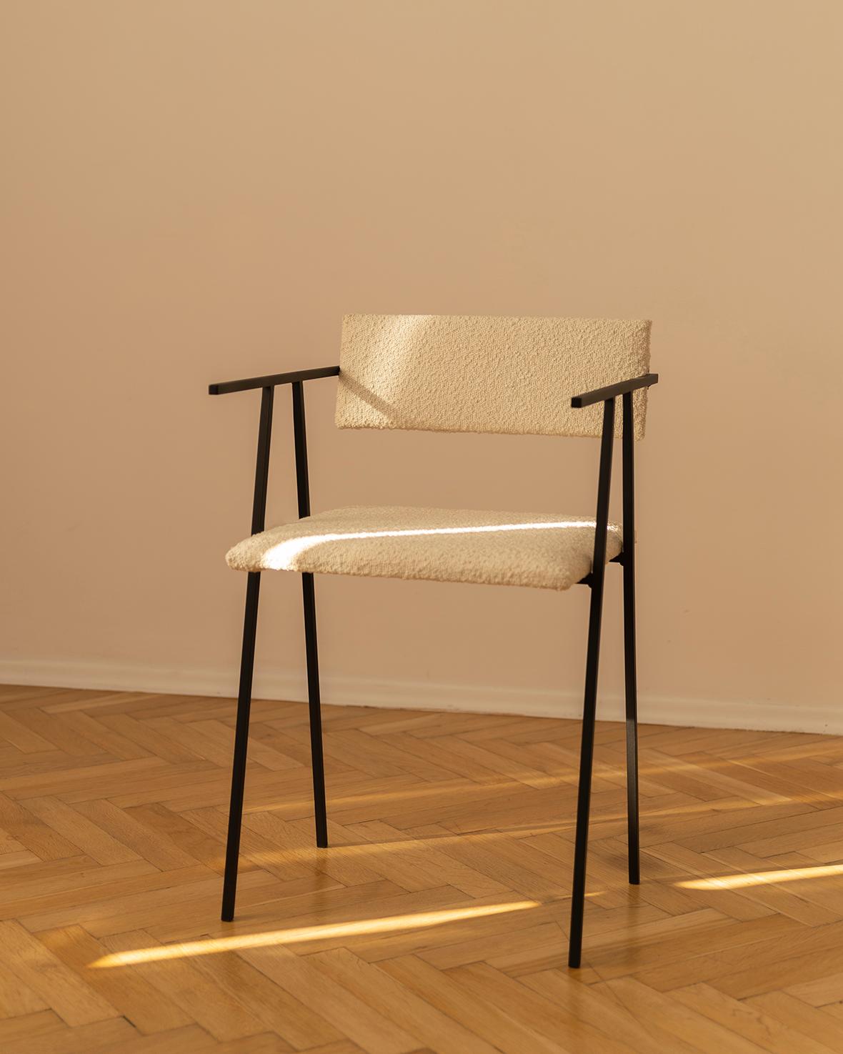 Objet 058 - Chaise noire par NG Design en vente 5