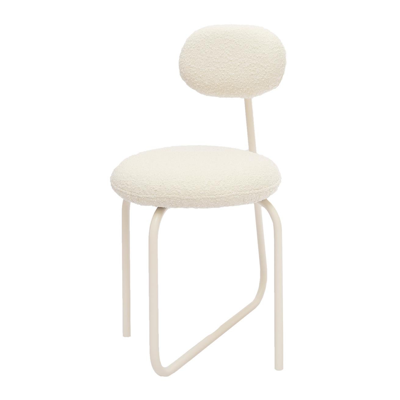 Objekt 101 Stuhl von NG Design
Abmessungen: B 50 x T 60 x H 84 cm
MATERIALIEN: Pulverbeschichteter Stahl, Bouclé-Gewebe

Auch verfügbar: Alle Objekte sind auf Anfrage in verschiedenen MATERIALEN und Farben erhältlich.

Der Object 101 Chair hat einen