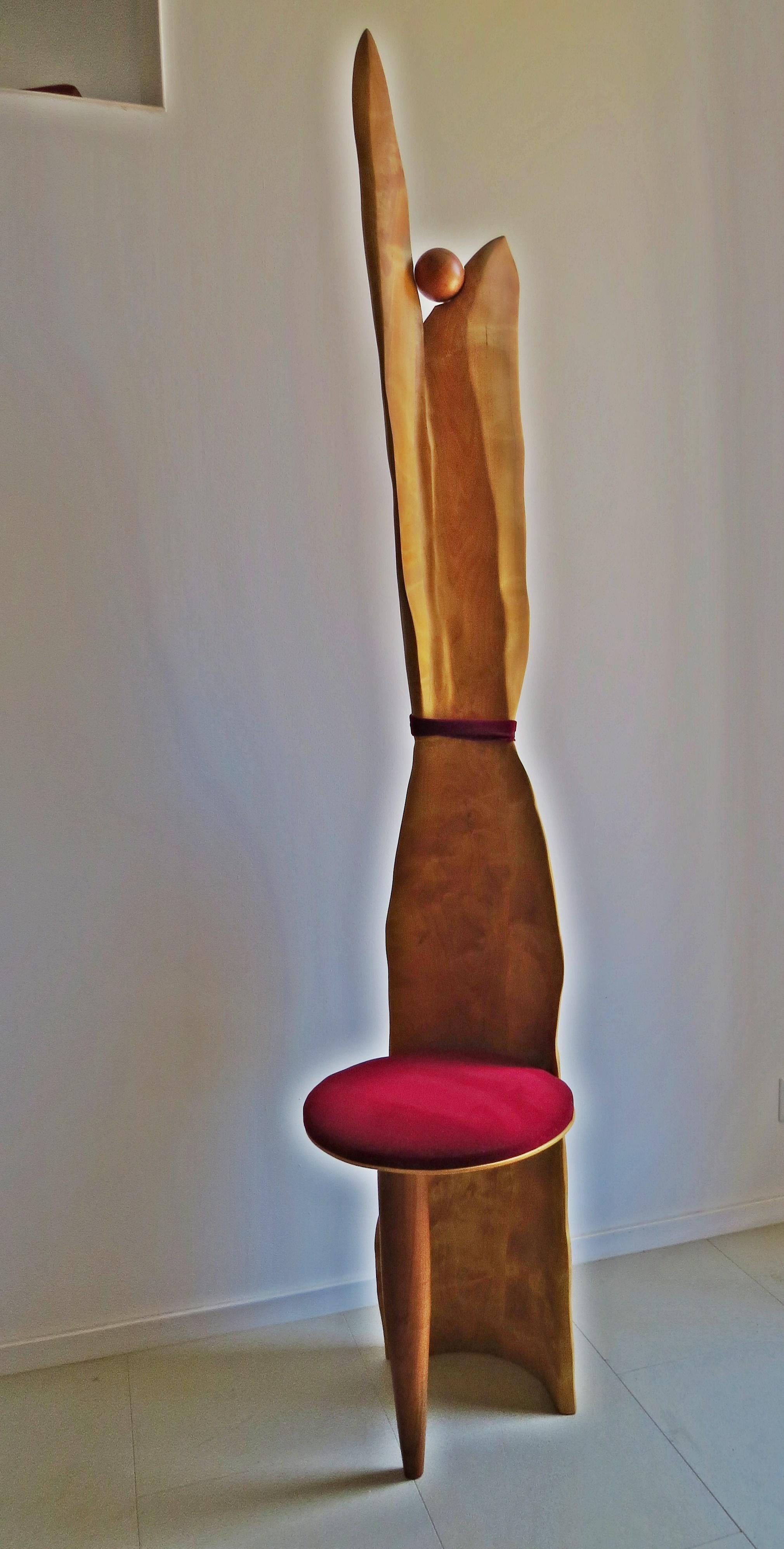 Romantique Chaise trône d'objet, fabriquée à la main de manière organique, article unique en vente