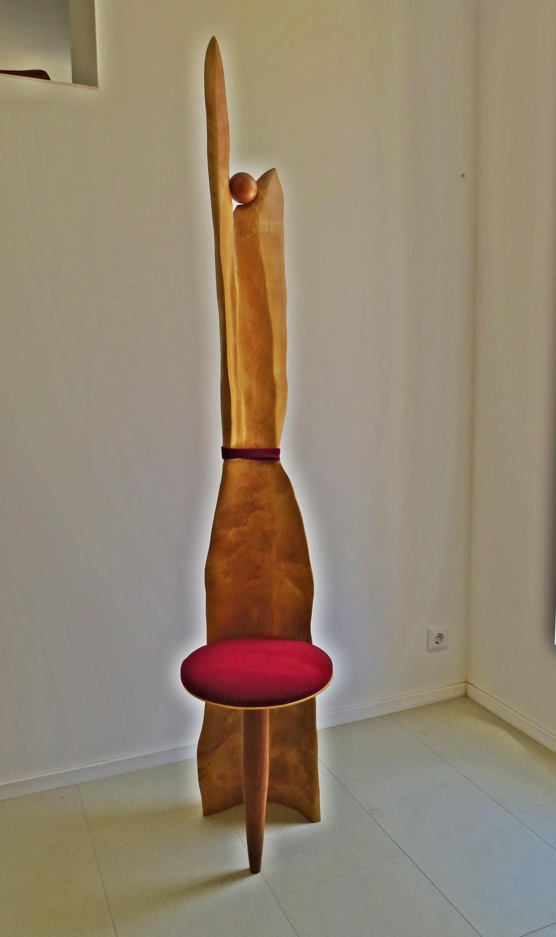 Bois Chaise trône d'objet, fabriquée à la main de manière organique, article unique en vente