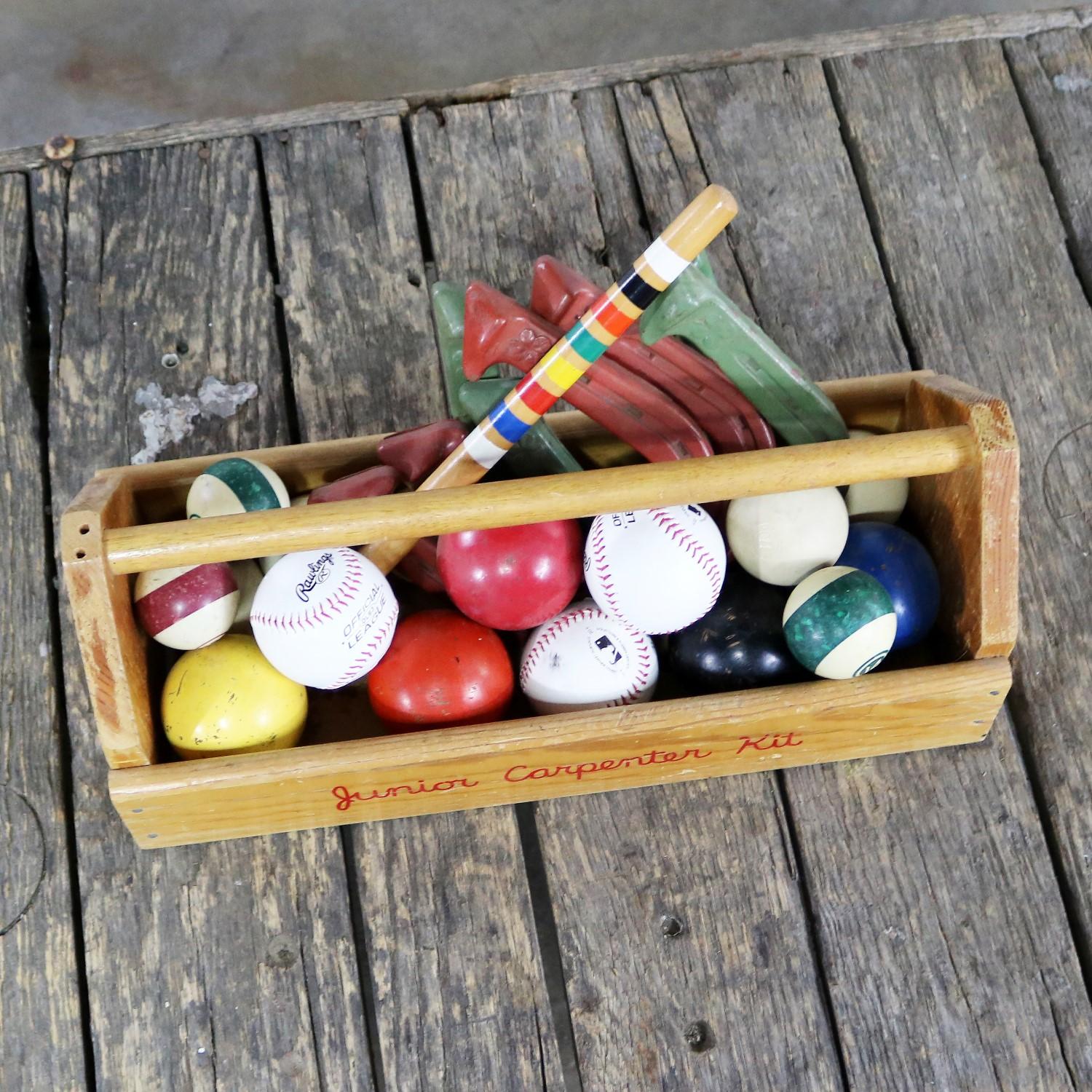 Objekt Object d Art Tafelaufsatz Junior Carpenter Kit Tool Box mit Kugeln und Hufeisen im Zustand „Gut“ im Angebot in Topeka, KS