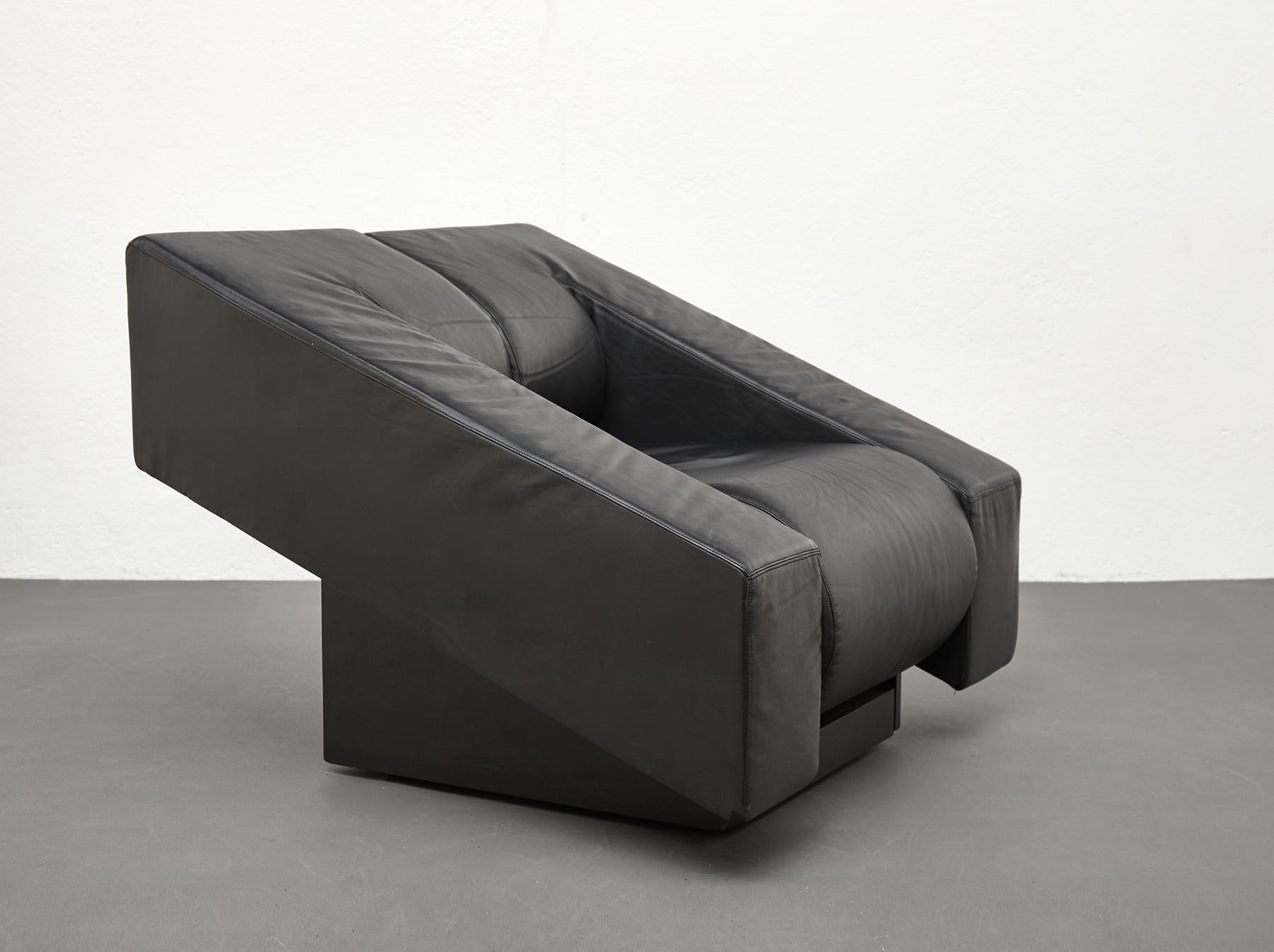 Obliqua Black Leather Lounge Chair by Mario Botta, Alias, 1987 2