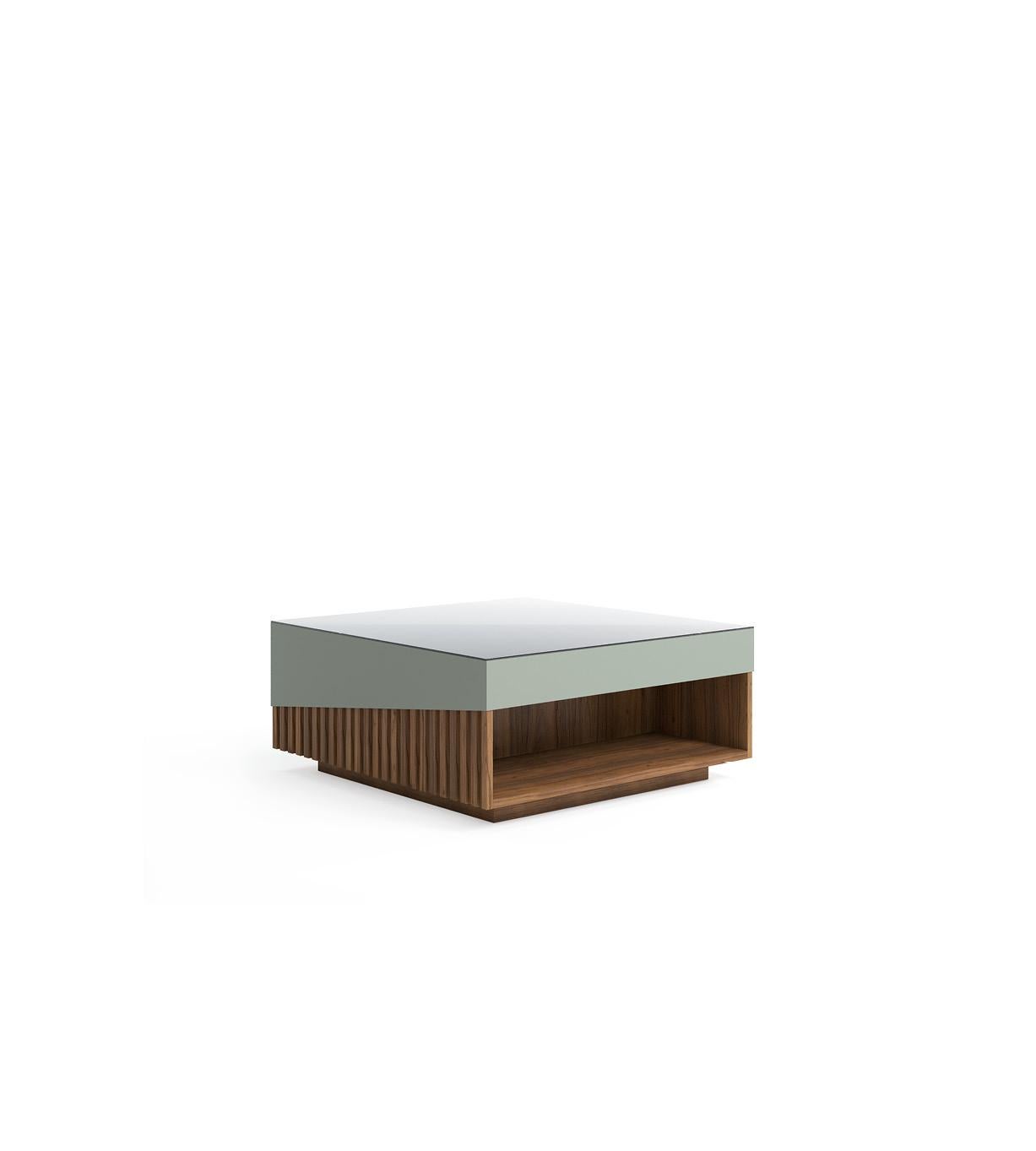 This coffee table is a perfect addition to any classic and exquisite ambiance.