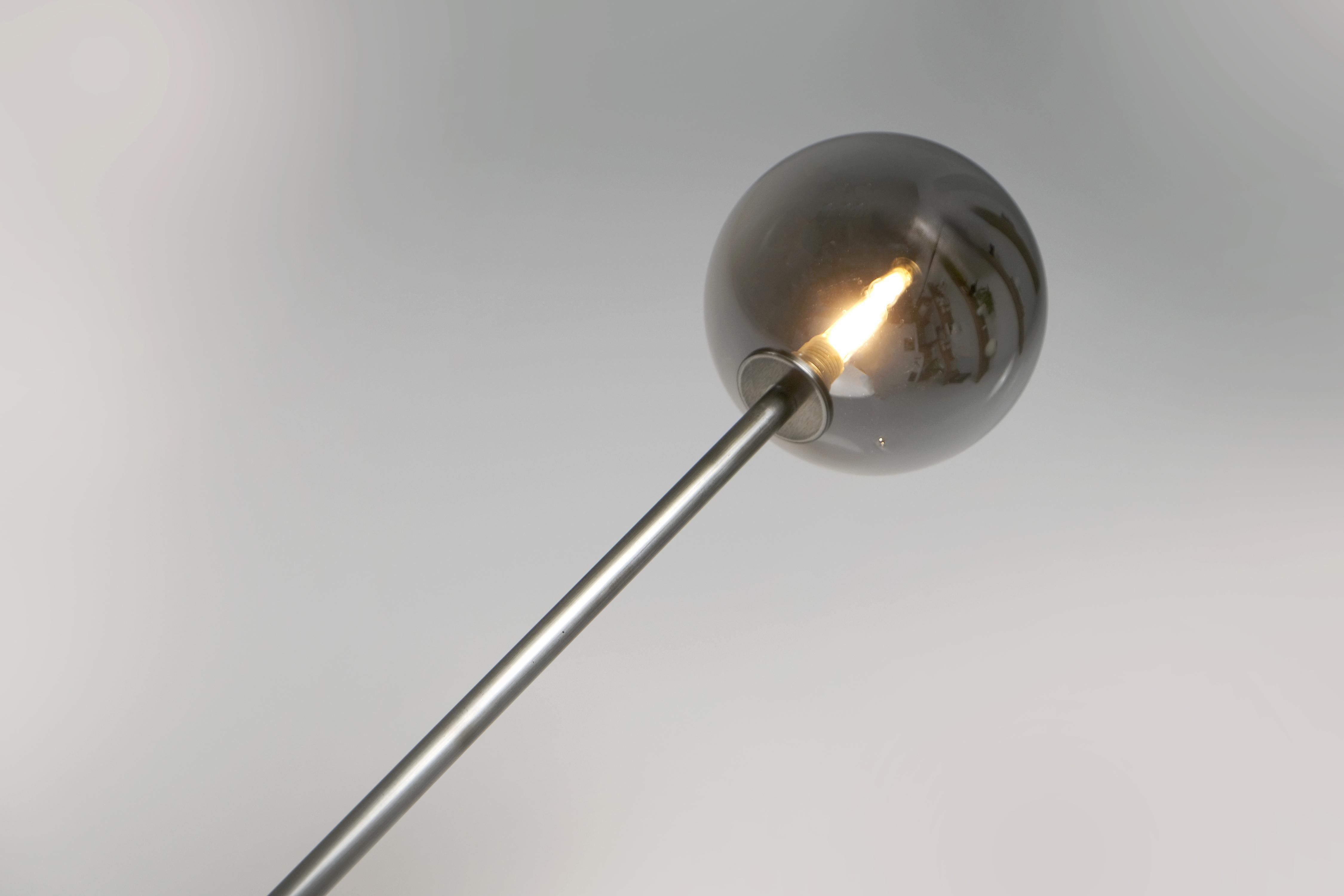 Lampada da terra Oblique Glow di Studio A in vendita 2